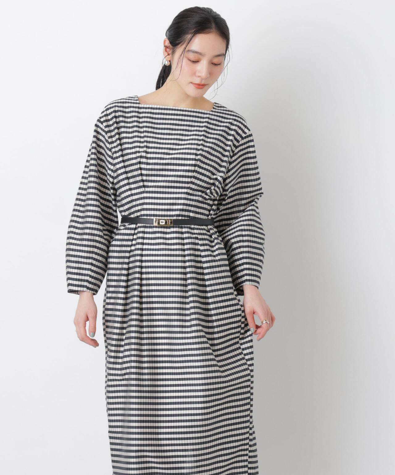 コンストラクテッドシェイプチェックワンピース 6696119306