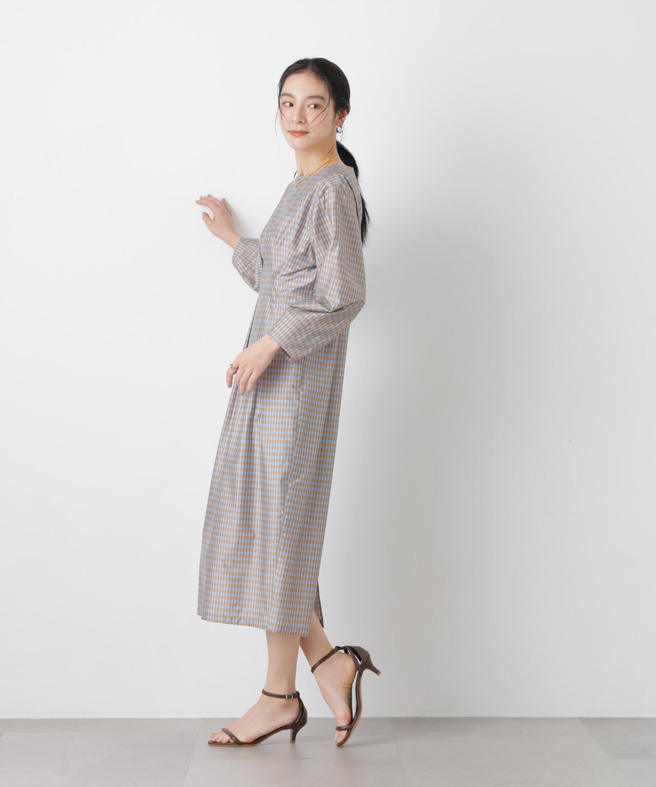 コンストラクテッドシェイプチェックワンピース 6696119306