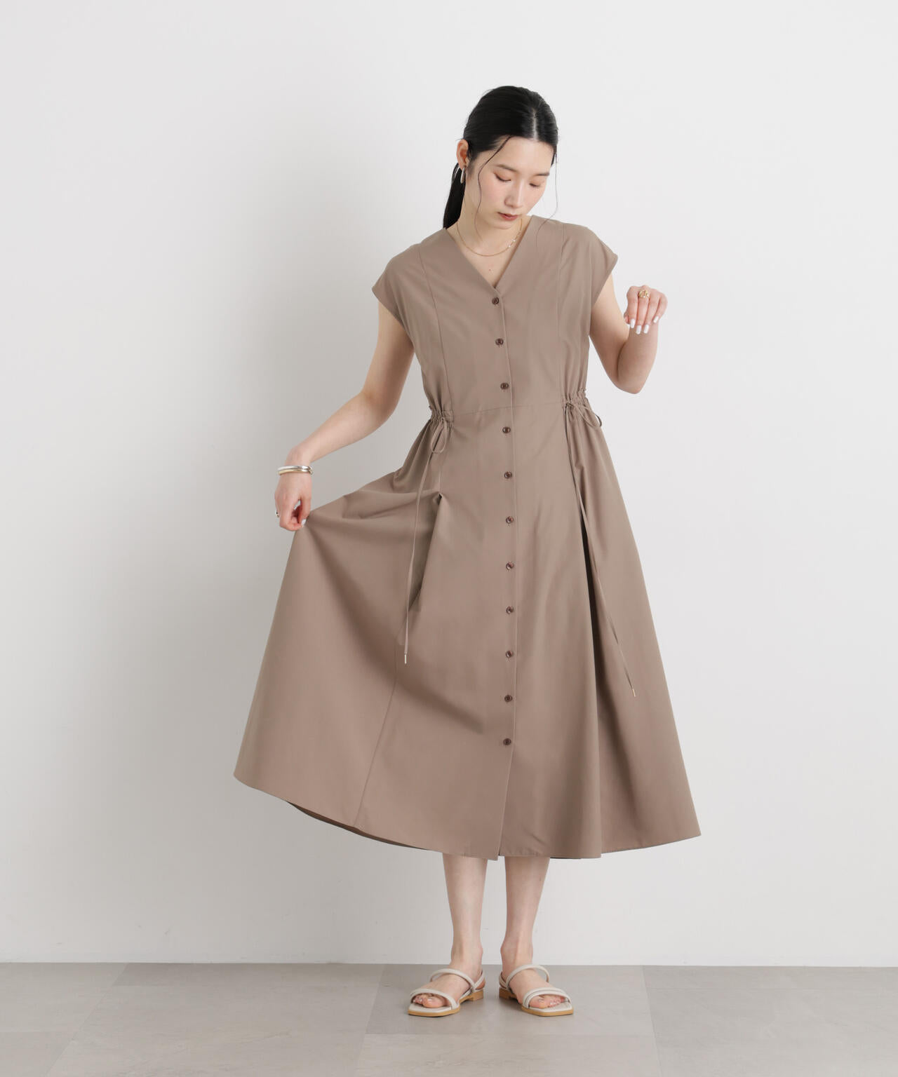 168cm　B:80 W:61 H:88 着用サイズ：M