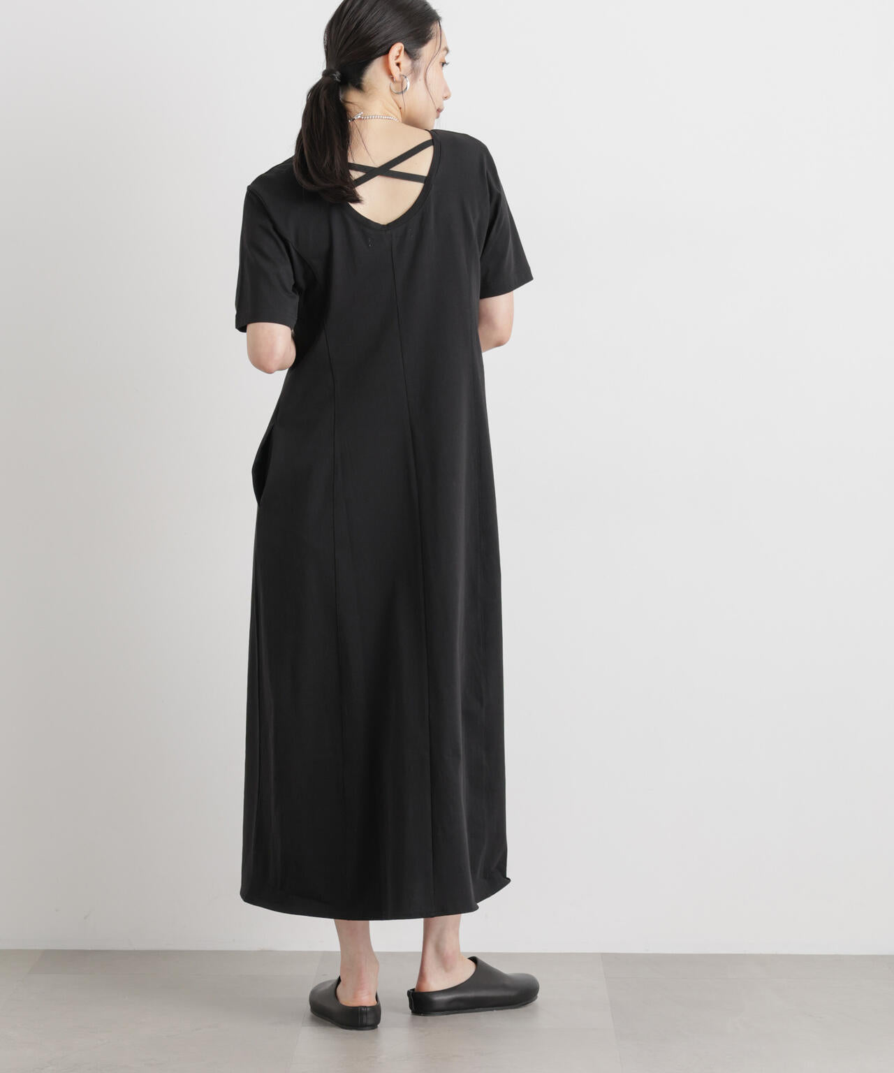 168cm　B:80 W:61 H:88 着用サイズ：M