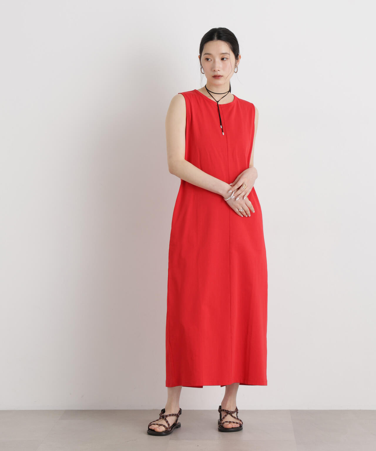 168cm　B:80 W:61 H:88 着用サイズ：M