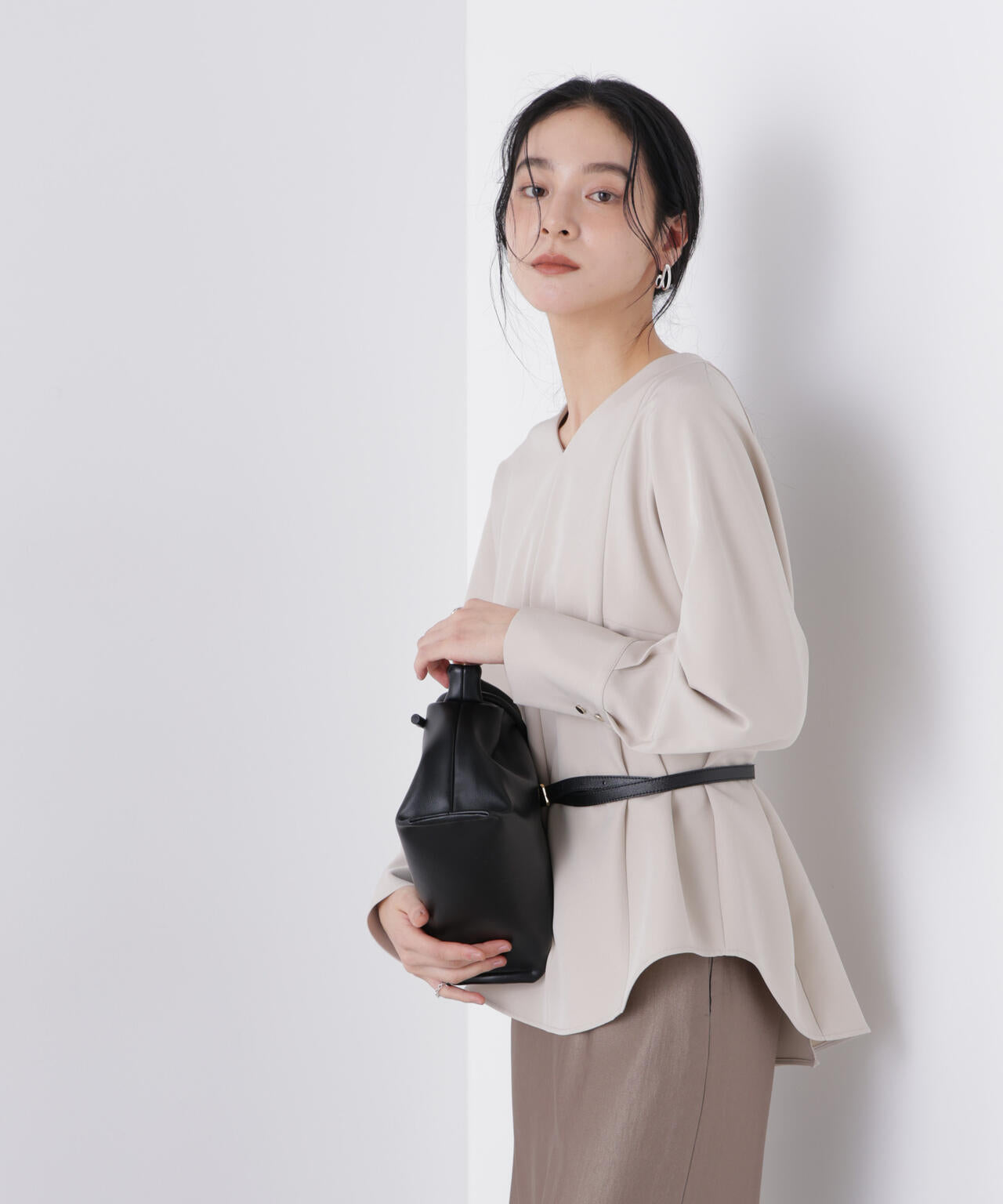 デイリーファンクション Vネックブラウス(セットアップ可) 6696120300