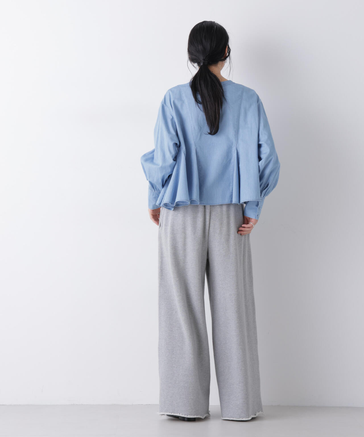 ライトデニム フレア ブラウス