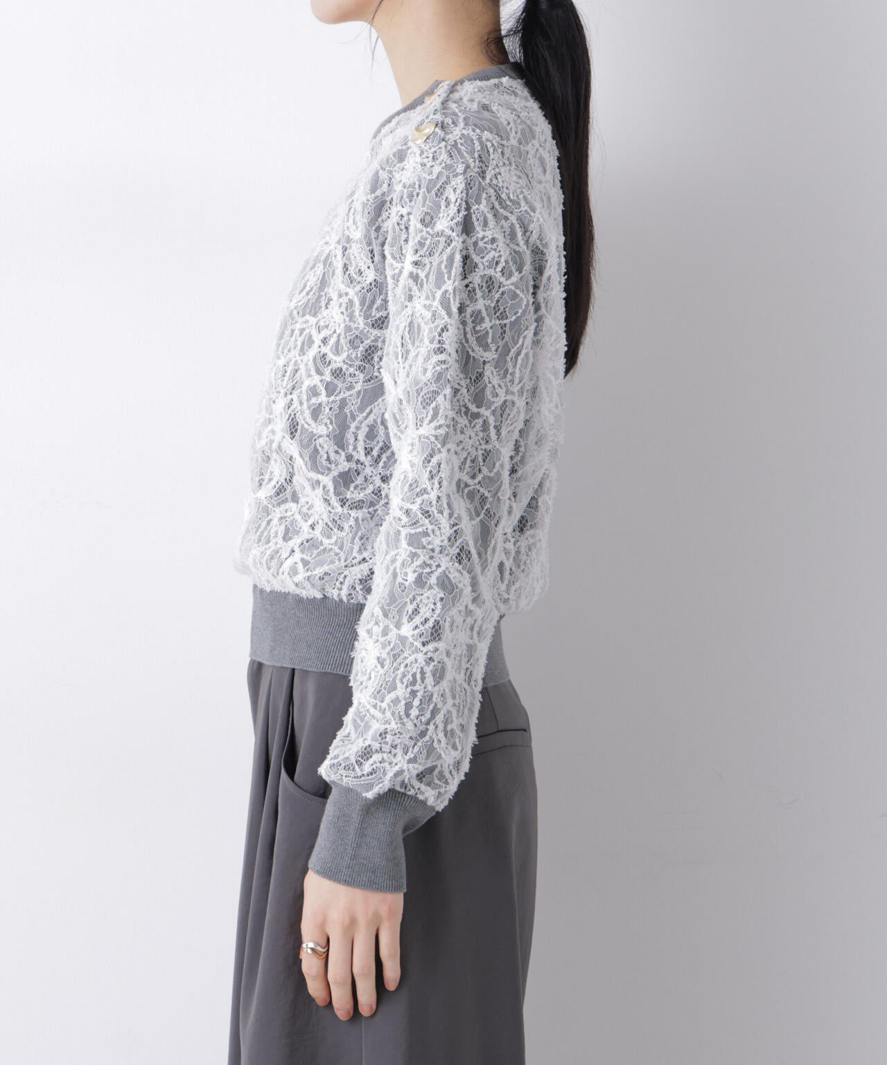 レースレイヤードニットプルオーバー 6696122302