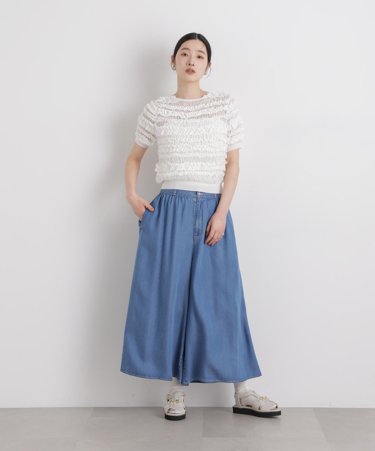 フリルシャーリングコンパクトニット 6696122316