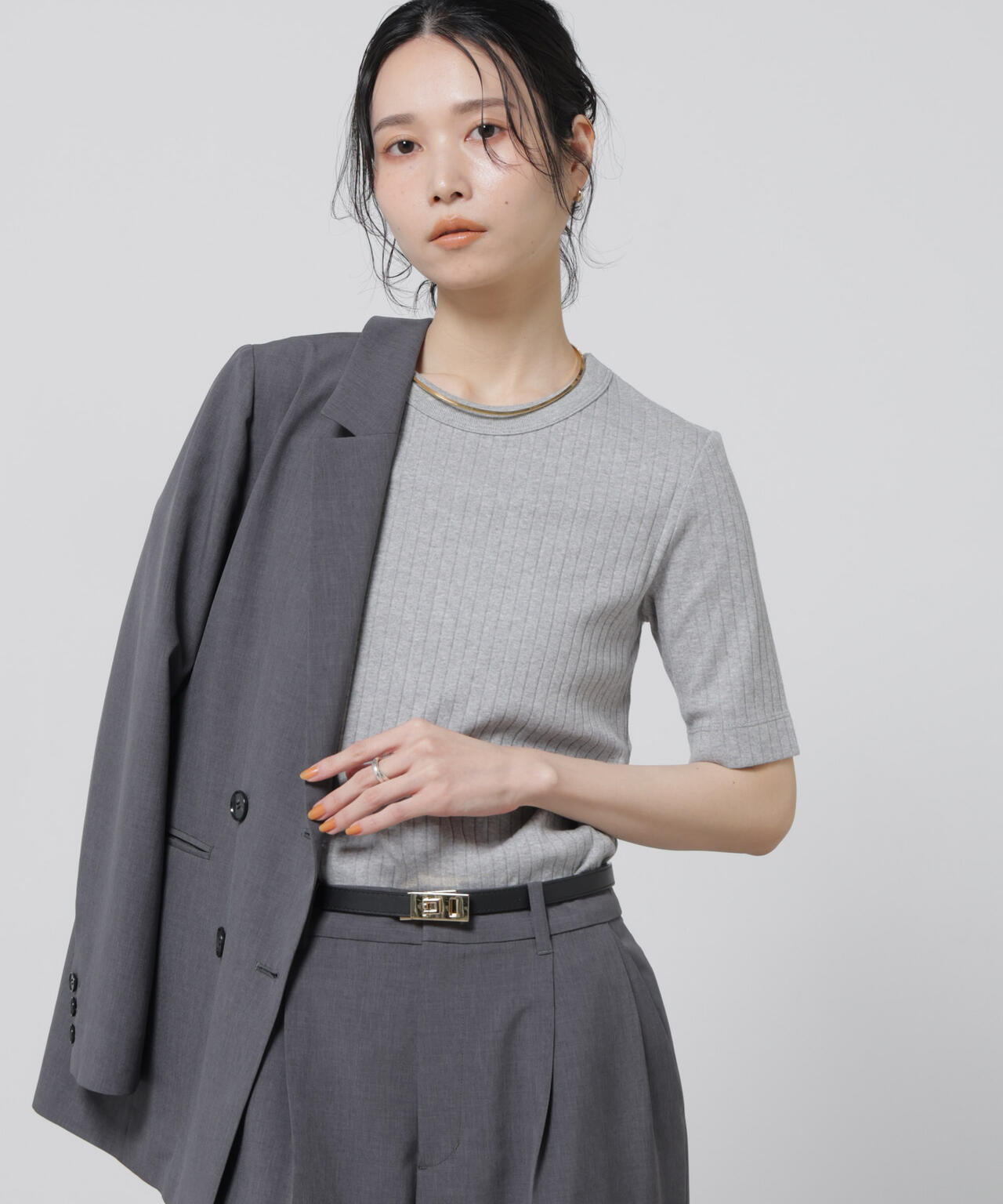 美品 ナノユニバース グレー ナノ・ユニバース NANO universe スーチングショートパンツ （グレー