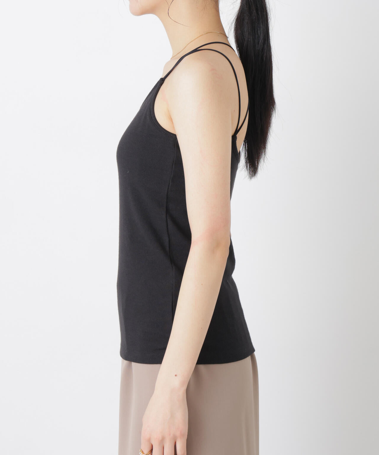 カップ付きバッククロスキャミソール 6696124311