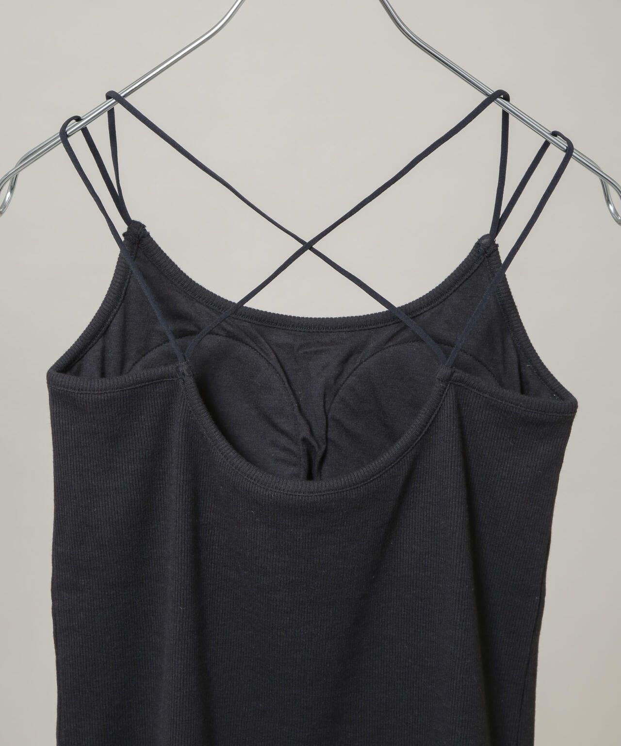 カップ付きバッククロスキャミソール 6696124311