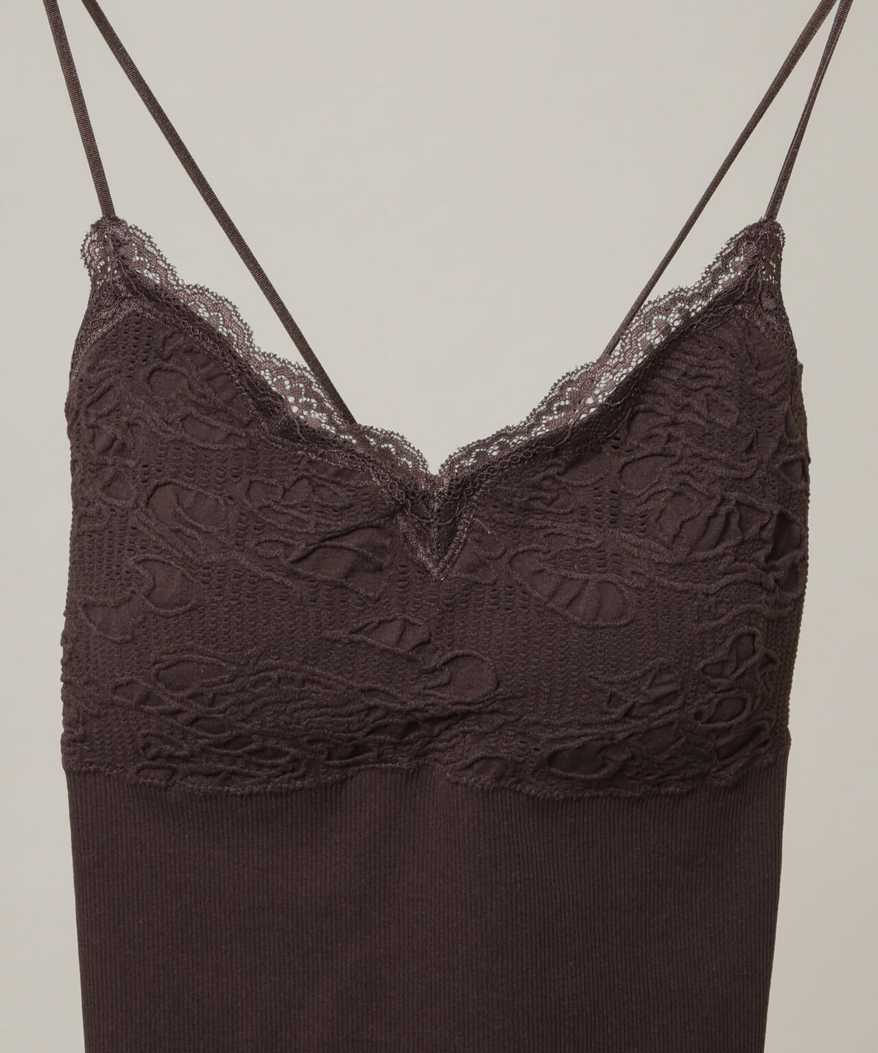 レースジャガードカップ付きキャミソール 6696124316