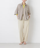 ライトベージュ