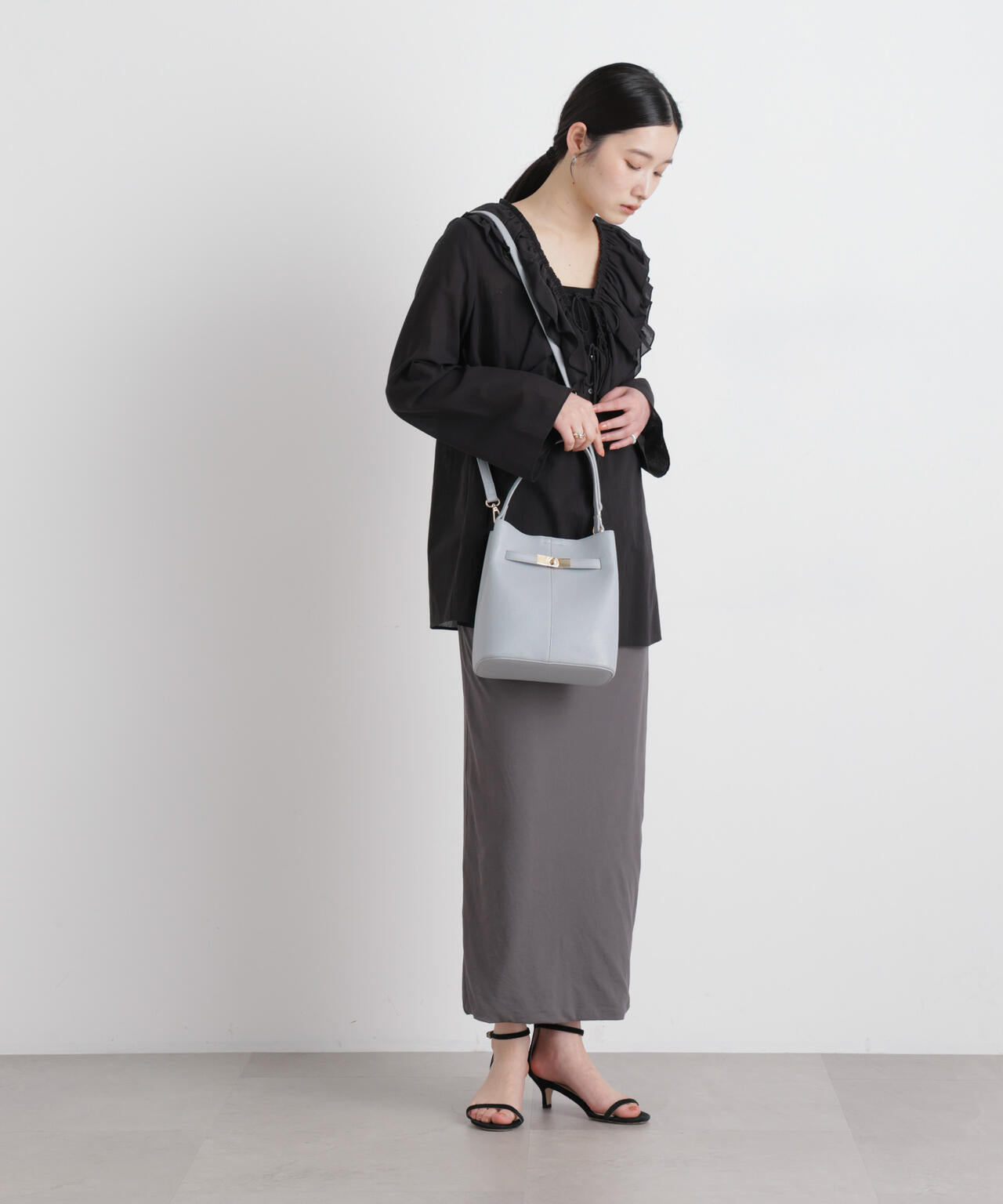 ワンハンドルミニベルトバッグ 6696132308