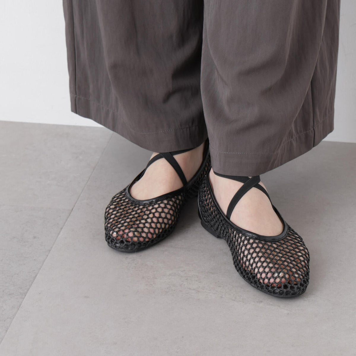 ストラップ メッシュ バレエシューズ