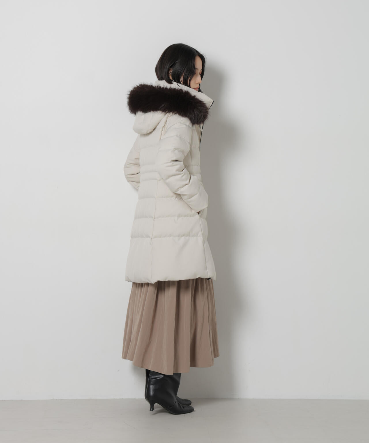 「西川ダウン(R)」サージロングダウン 6696214302