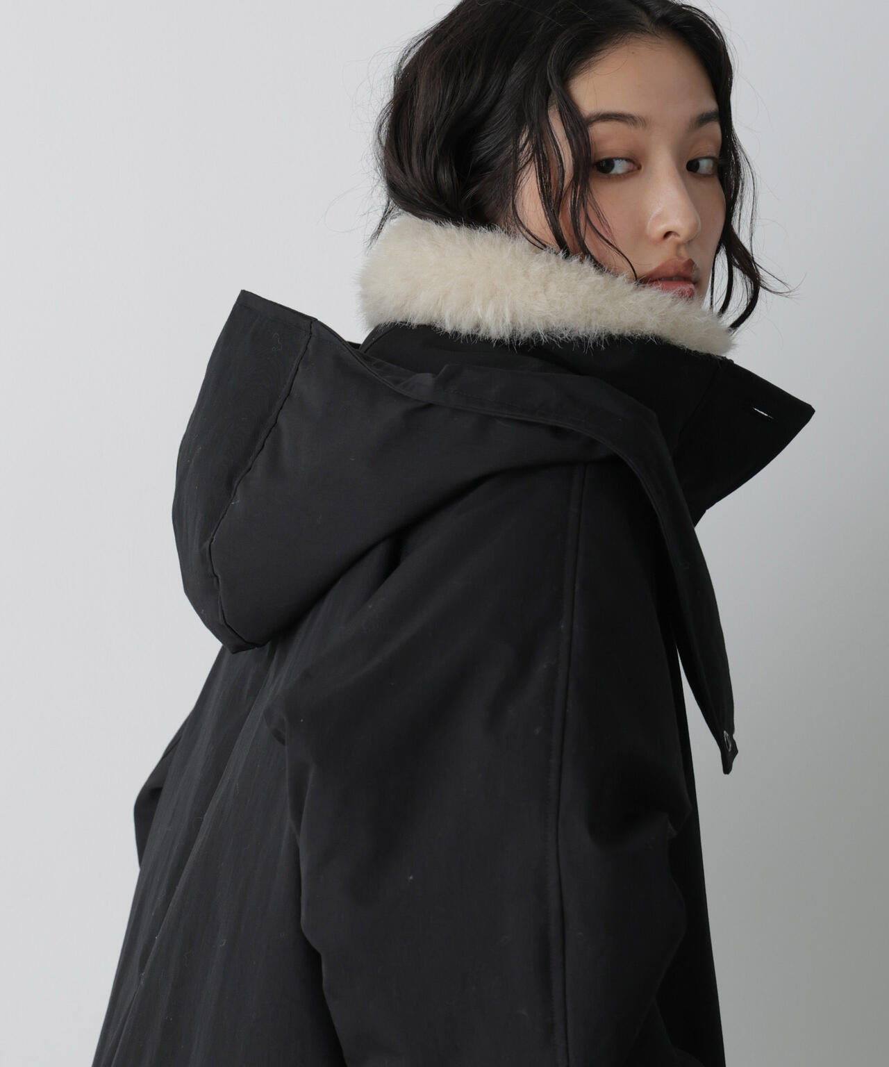 「STEVELOUR」「西川ダウン(R)」ファー付きコート 6696214306