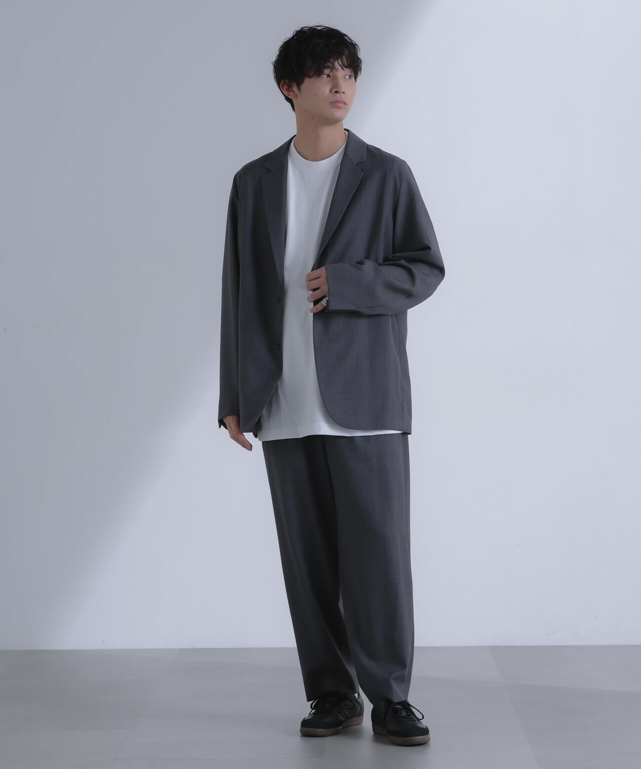 アトリエブルーボトルネオウールパンツNEO WOOL エボニーグレー新品 アトリエブルーボトルネオウールパンツNEO WOOL エボニーグレー新品