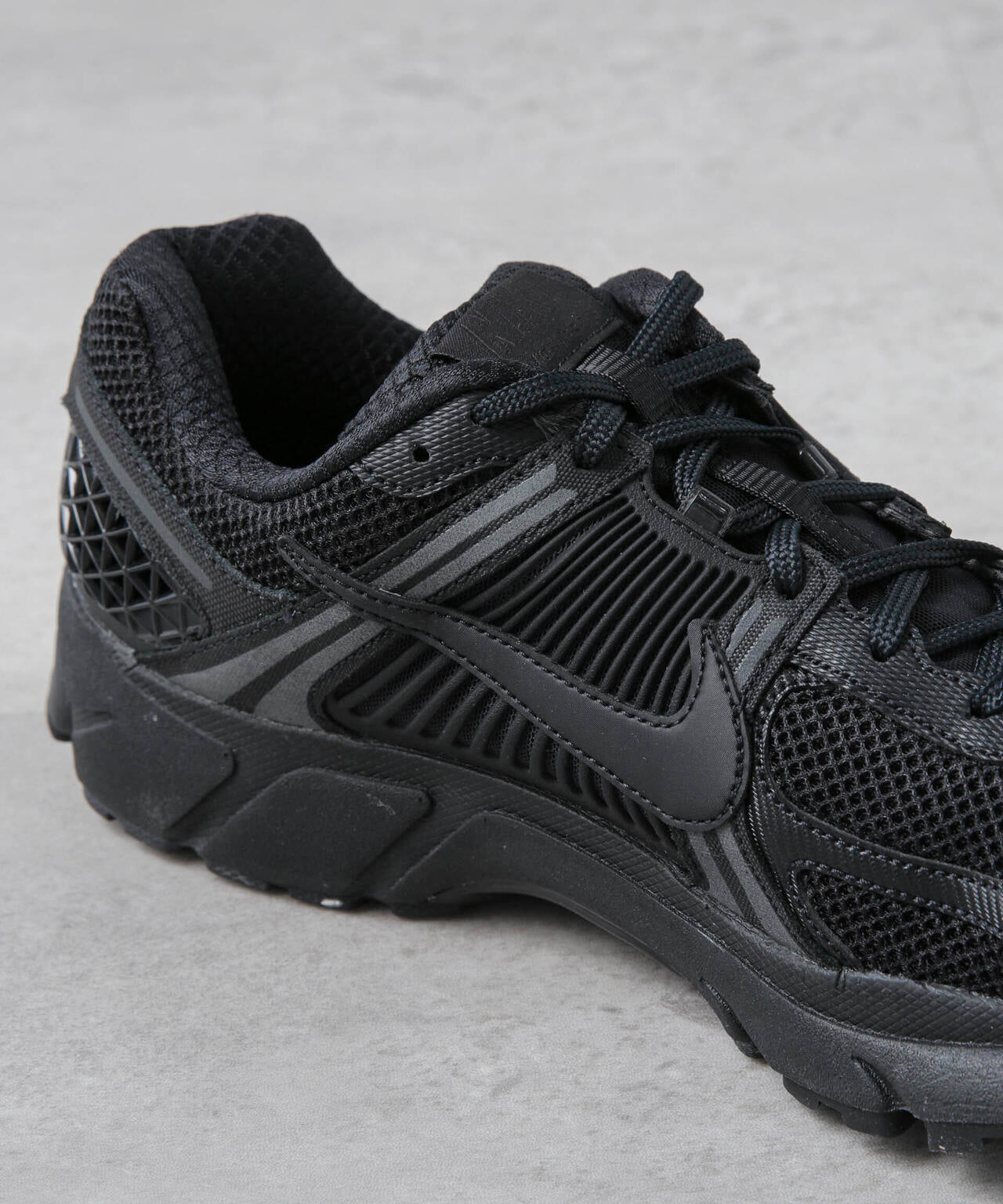 関税込み【Nike】ナイキ ズーム ボメロ 5 ブラック正規品 NIKE ZOOM VOMERO 5 BLACK/BLACK（ナイキ ズーム ボメロ 5