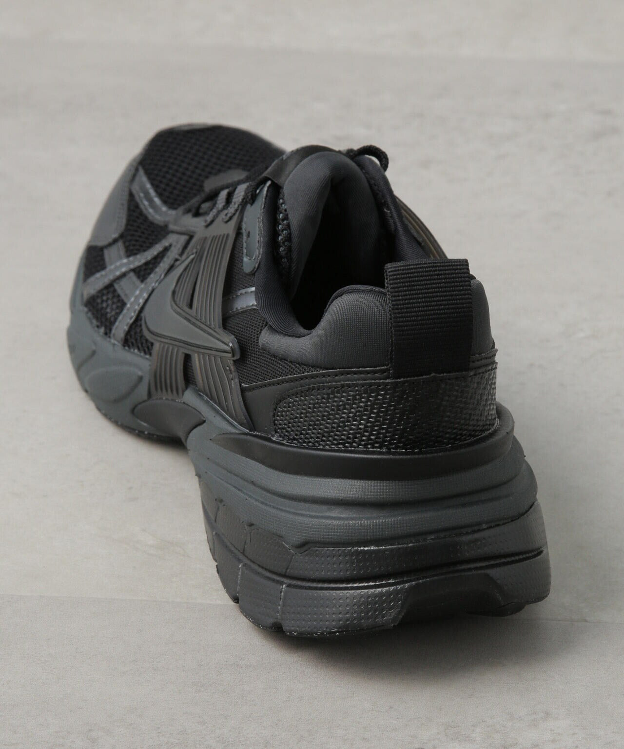 NIKE公式】ナイキ V2K ラン ウィメンズシューズ.オンライン
