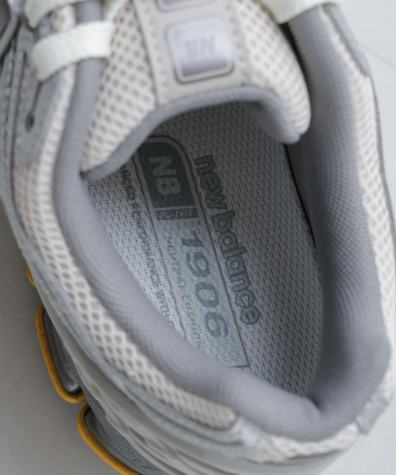 new balance / 1906R