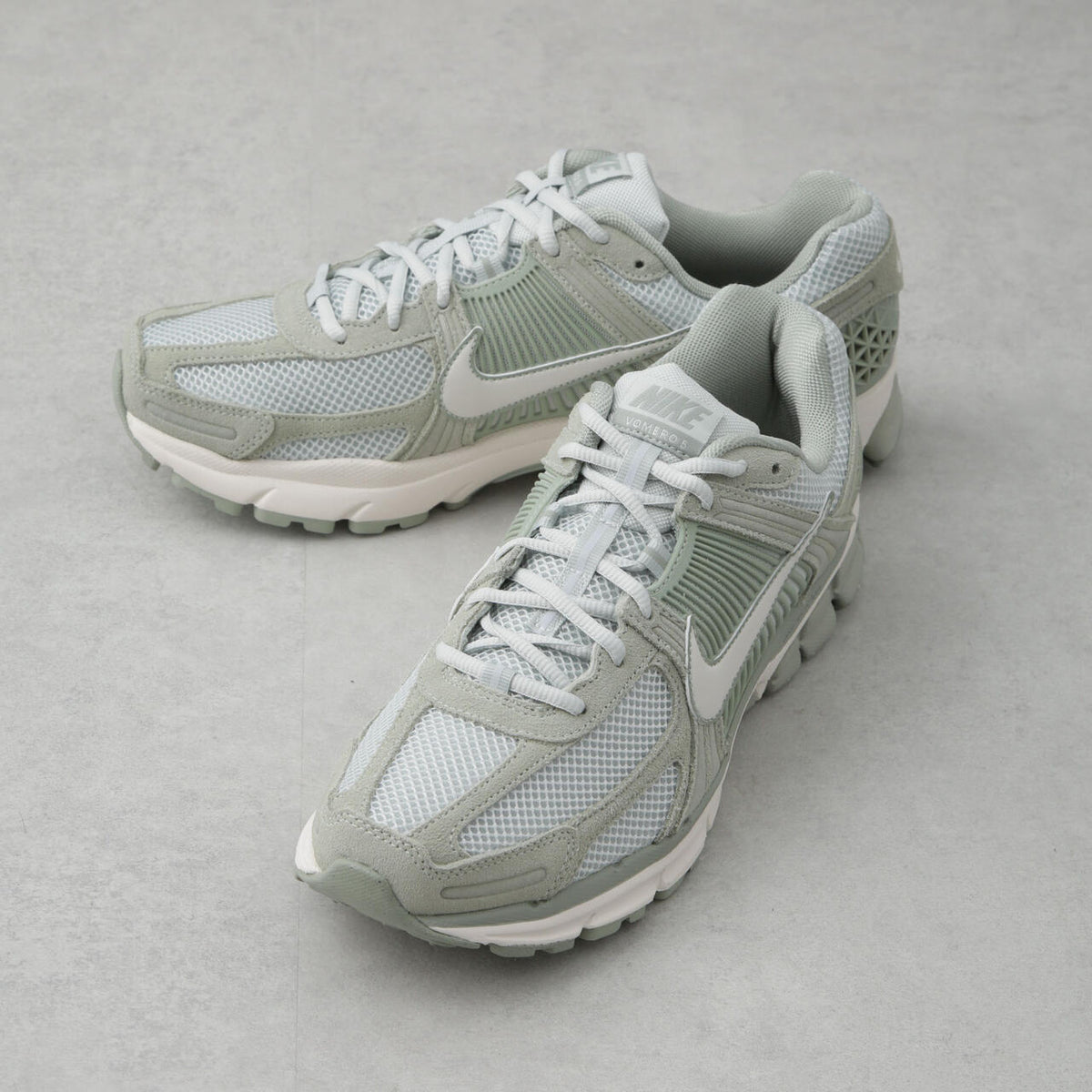 NIKE / ナイキ ズーム ボメロ 5