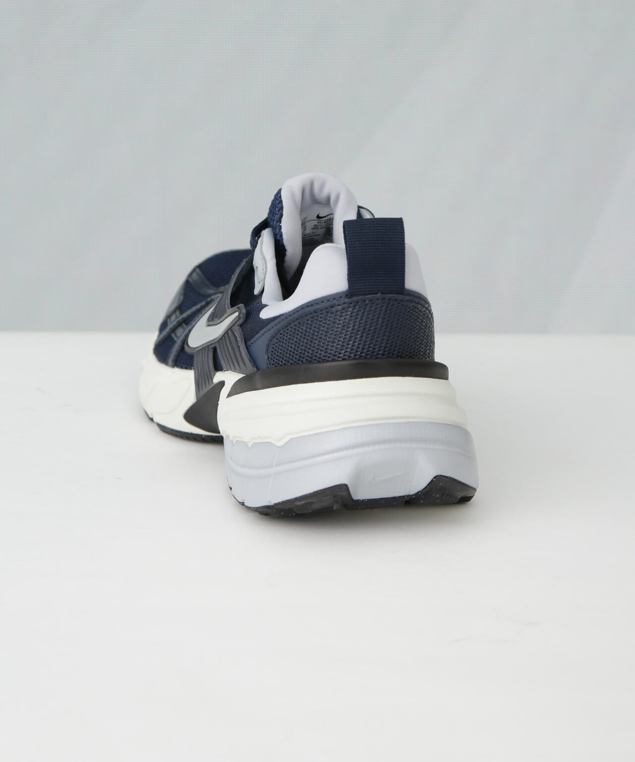 NIKE / ナイキ V2K ラン