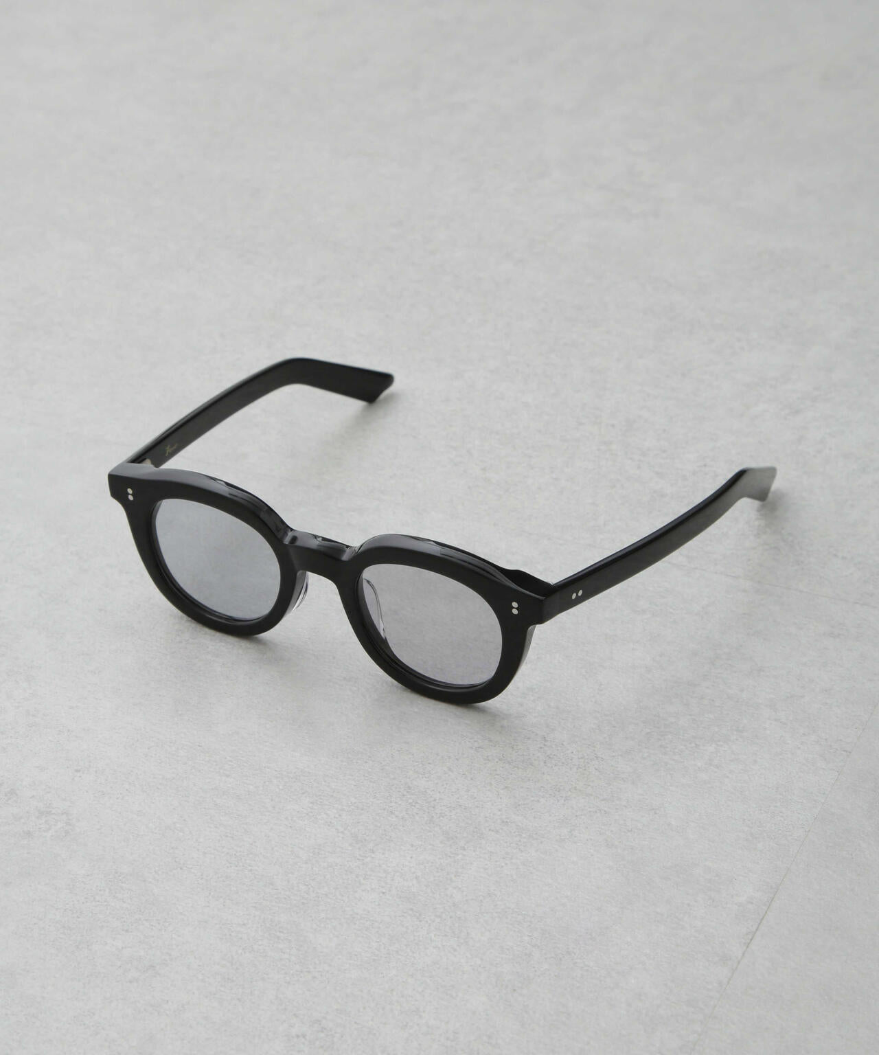 NEW.(Few.)/F24 6704240008
