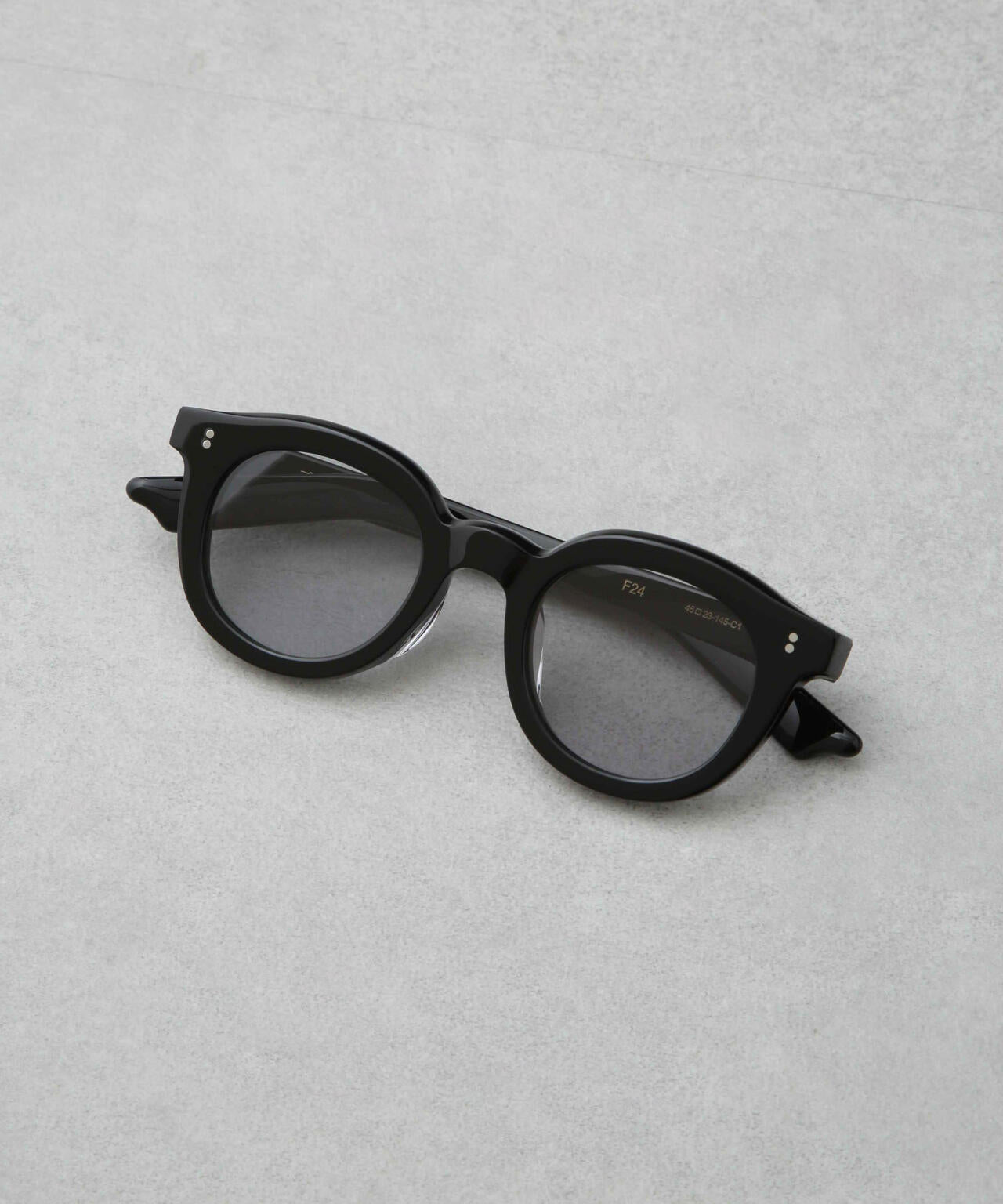 NEW.(Few.)/F24 6704240008