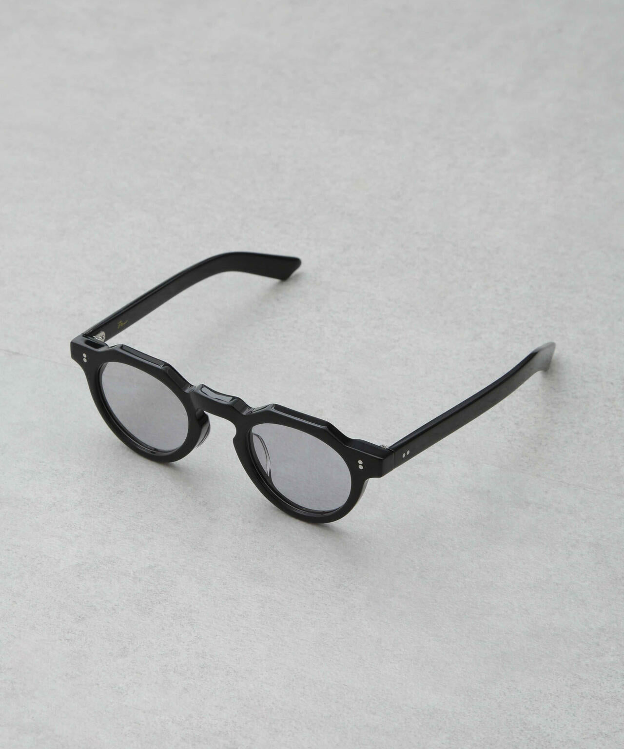 NEW.(Few.)/F5 6704240010