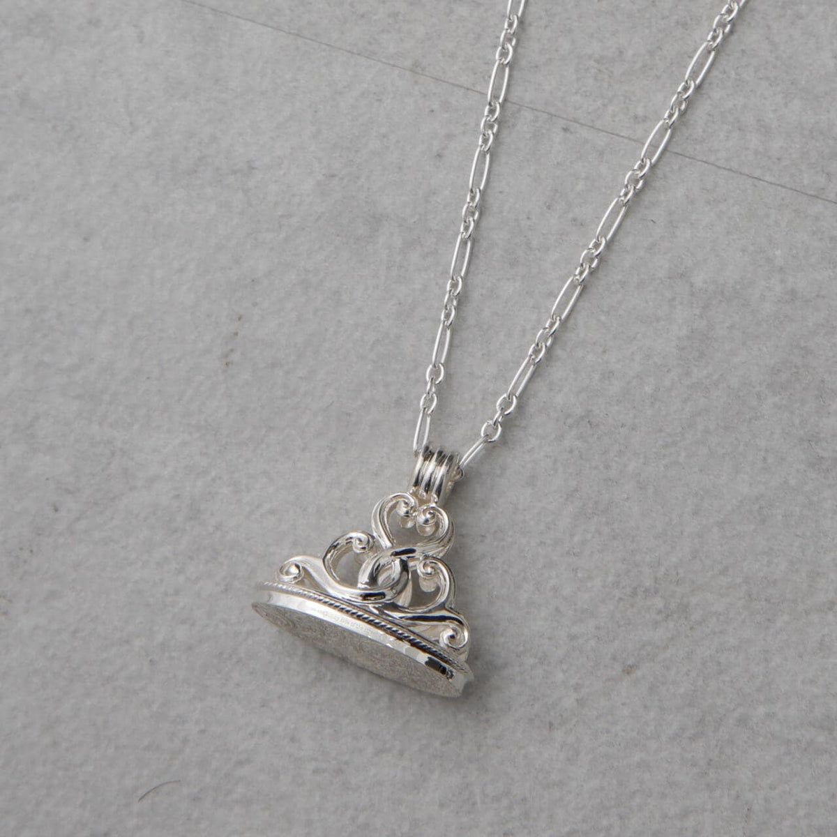 アクセサリー sunuxm7ipy on the sunny side of the street / Oval Fob Seal Necklace