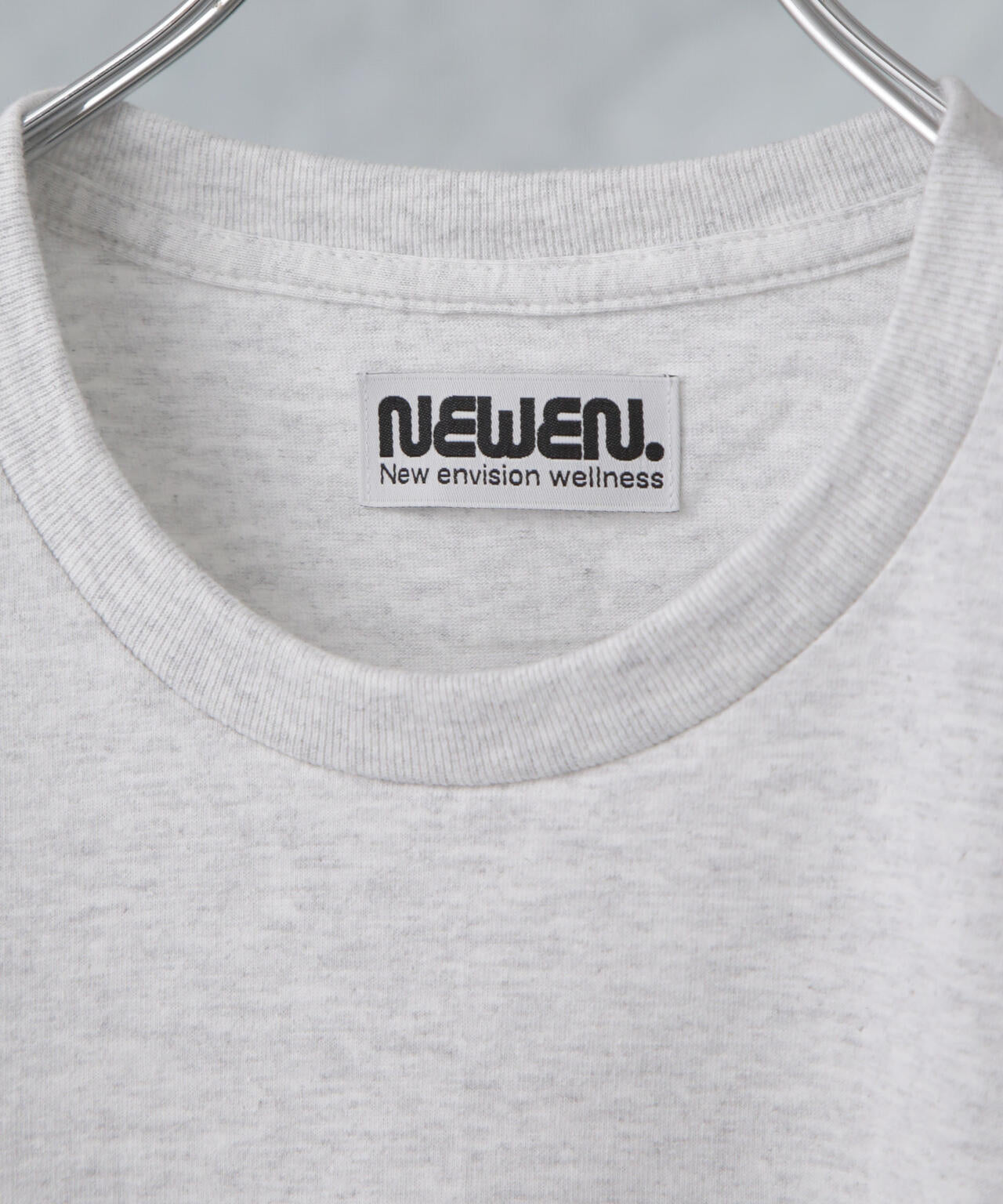 日本未入荷NOMANUALのEMBROIDERED LOGO T-SHIRT 全3色 A'GEM/9 × .kom 『NOMANUAL/ノーマニュアル』 D.R LOGO T-SHIRT