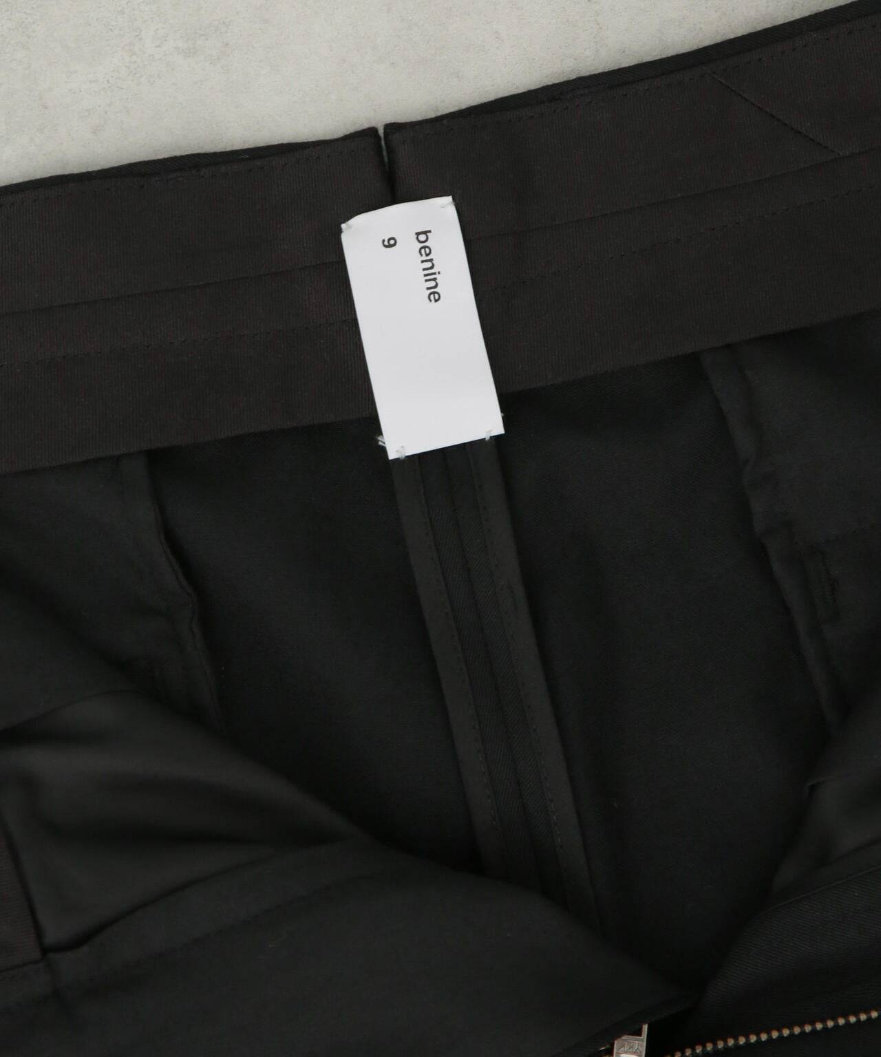 benine 9/Wool Gabardine Two-Tuck Slacks