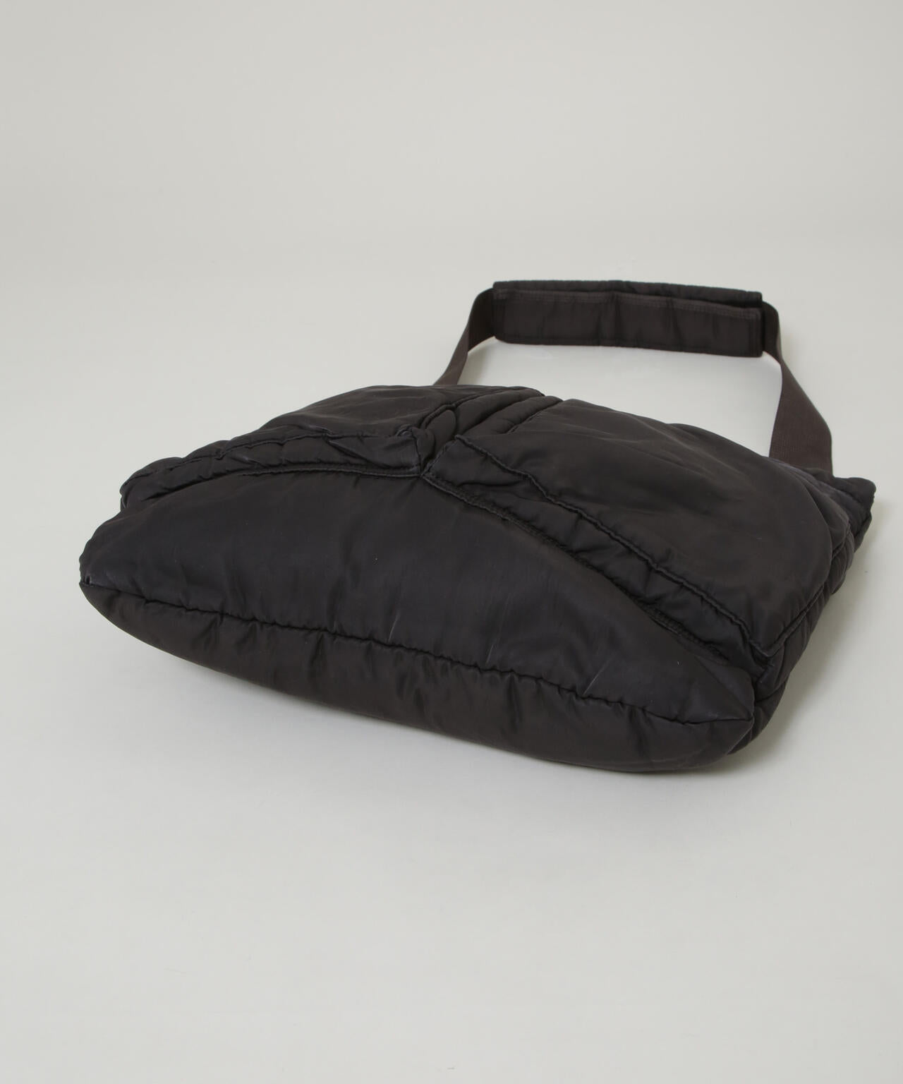 バッグ porter classic SUPER NYLON HELMET CASE L PORTER CLASSIC /SUPER NYLON ヘルメットケース L | PORTER