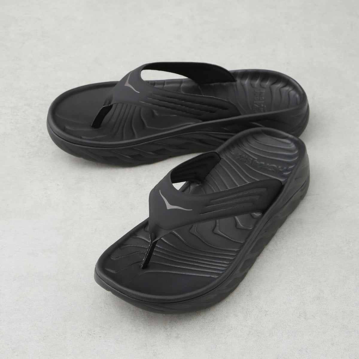 HOKA / M ORA RECOVERY FLIP