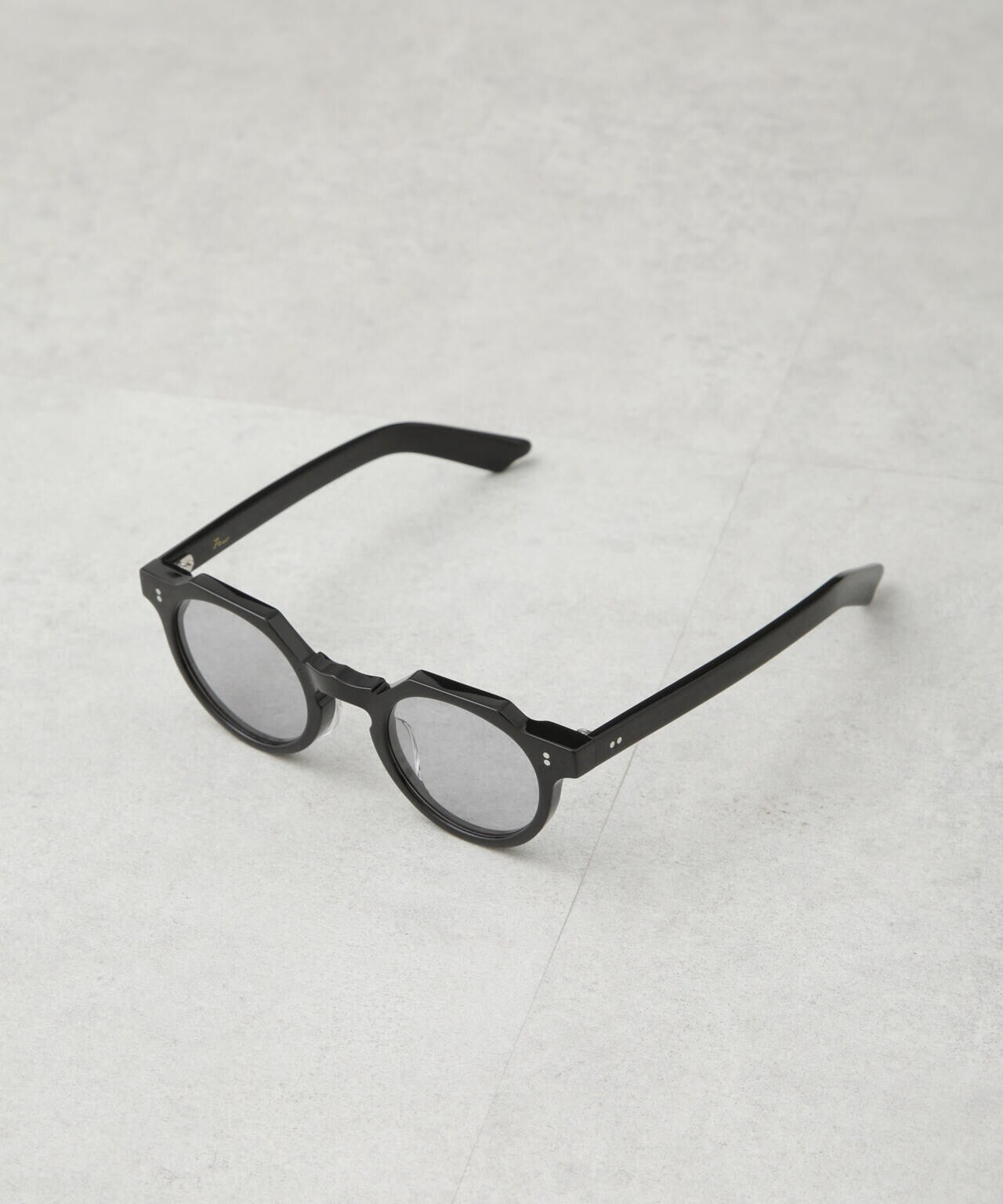 NEW.(Few.)/F25 6705140025
