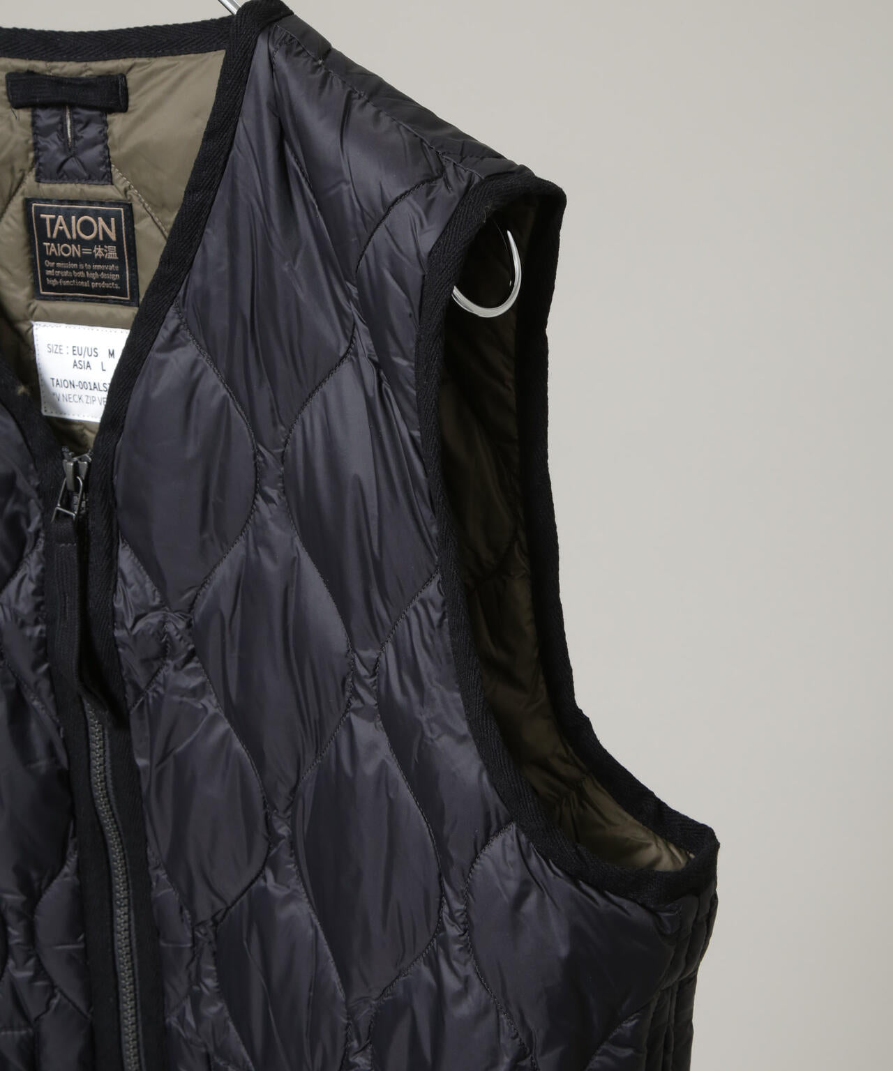 TAION / MILITARY V NECK W-ZIP DOWN VT