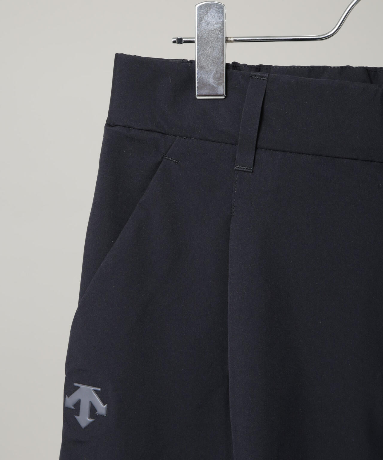 DESCENTE / HARD SHELL VENTILATION PANTS