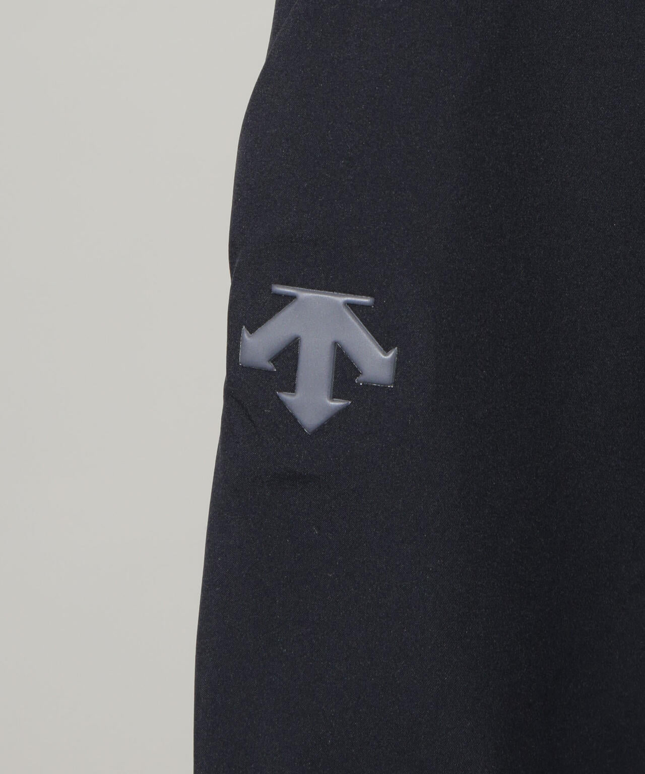 DESCENTE / HARD SHELL VENTILATION PANTS