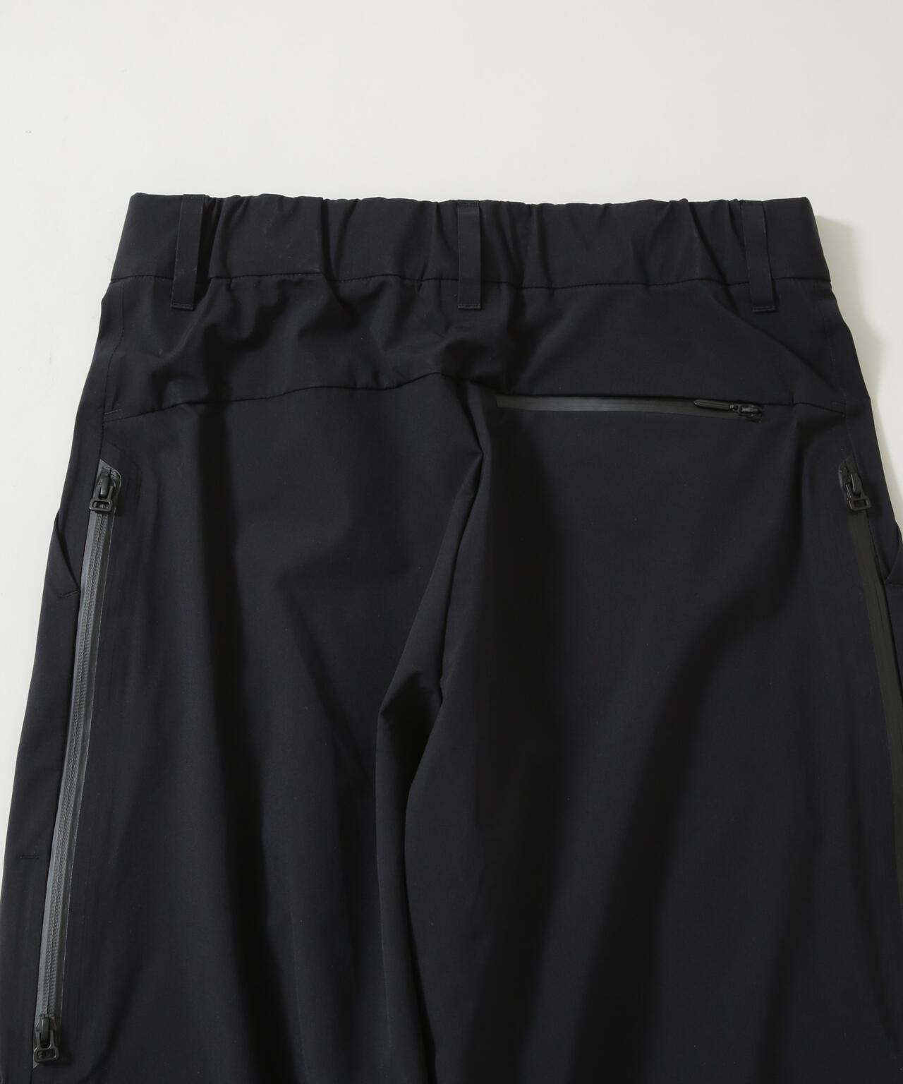 DESCENTE / HARD SHELL VENTILATION PANTS
