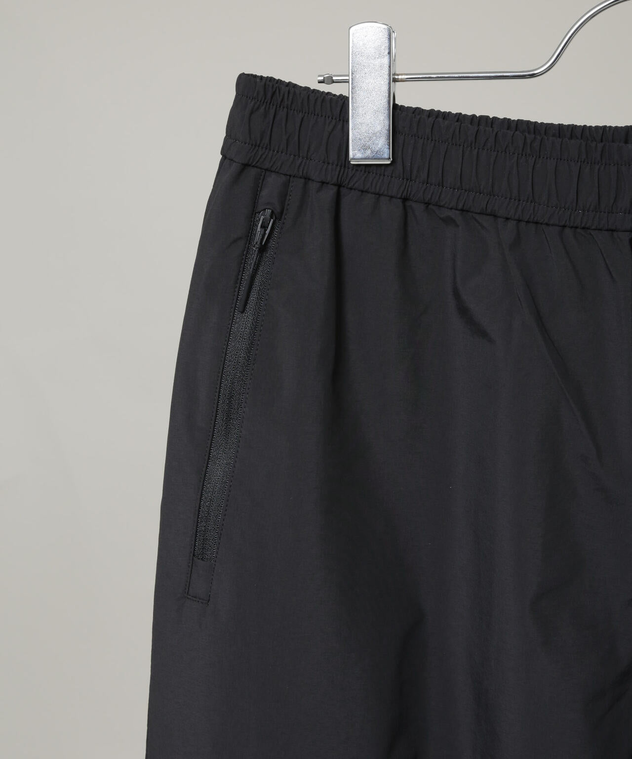 es.1 / Nylon Pants