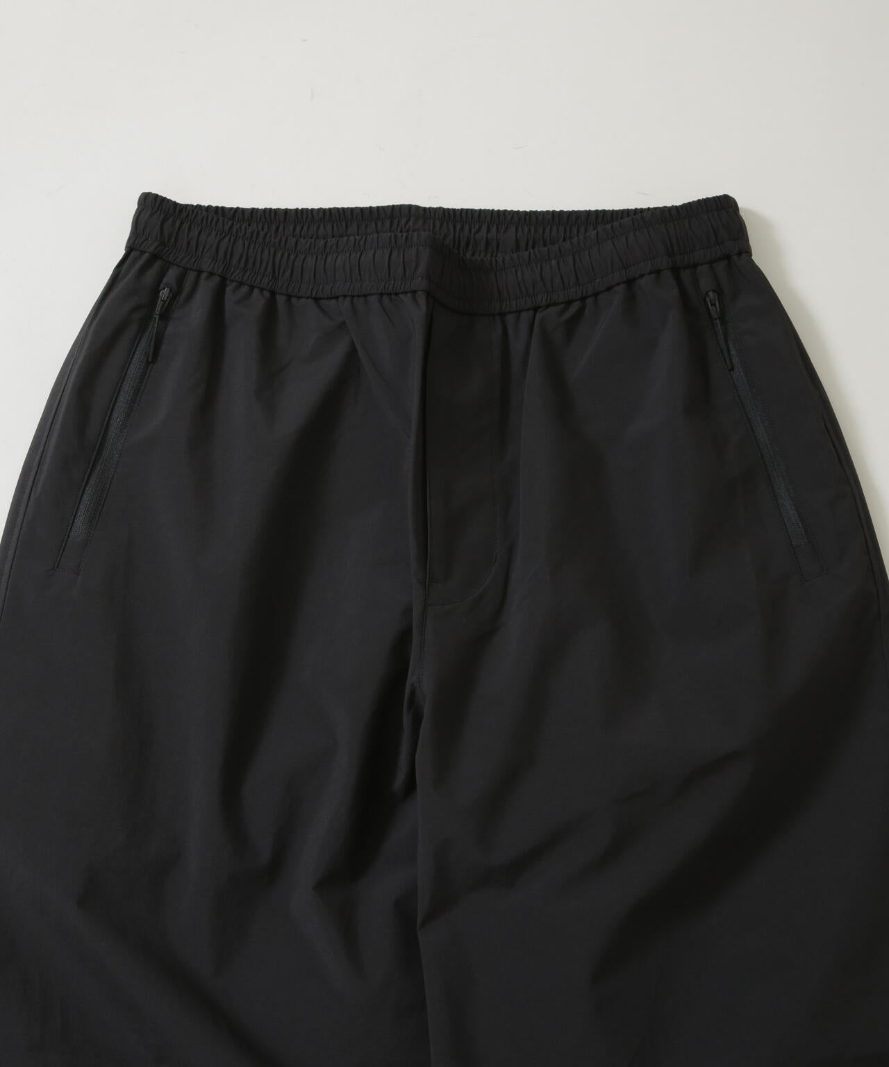 es.1 / Nylon Pants