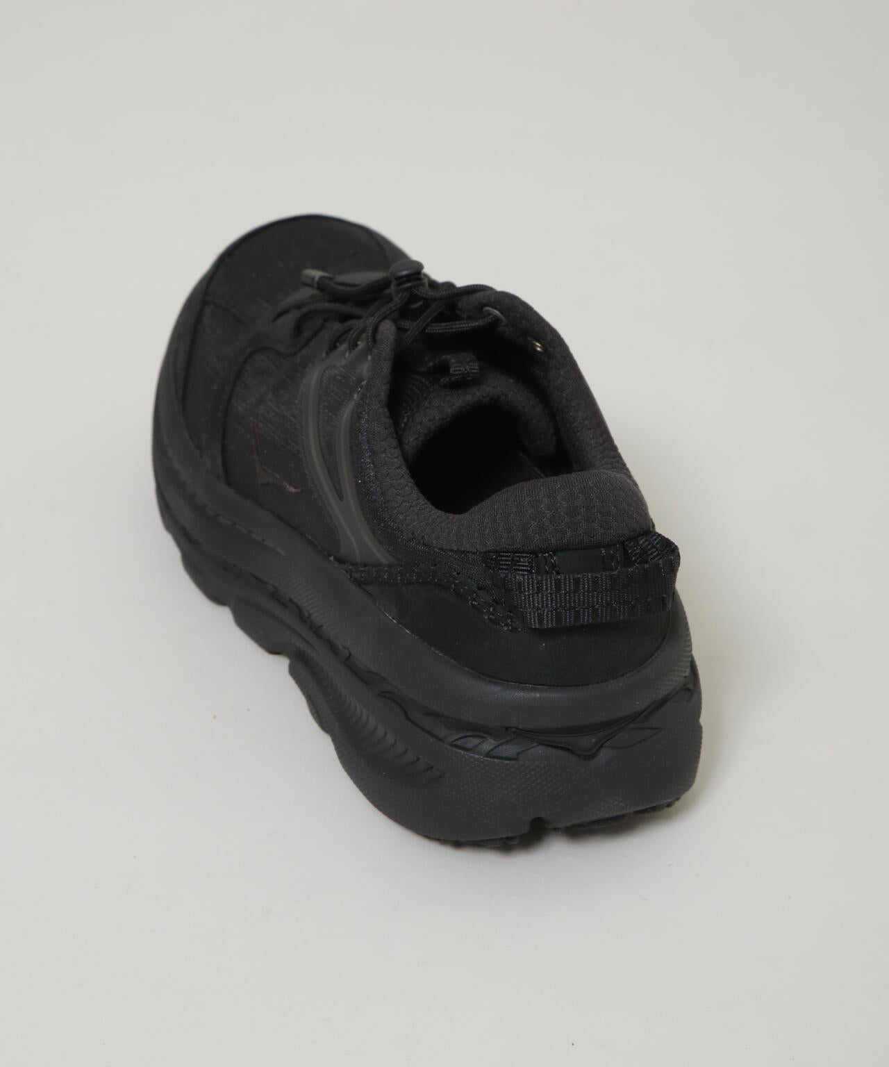 HOKA / U BONDI B3LS
