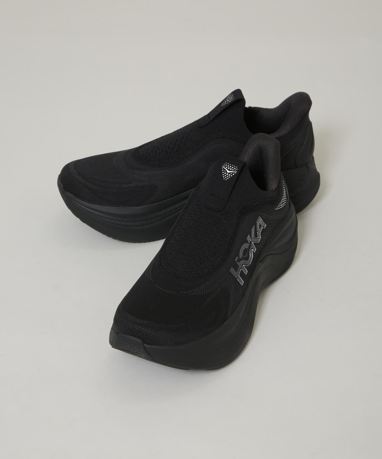 HOKA/M SKYWARD LACELESS