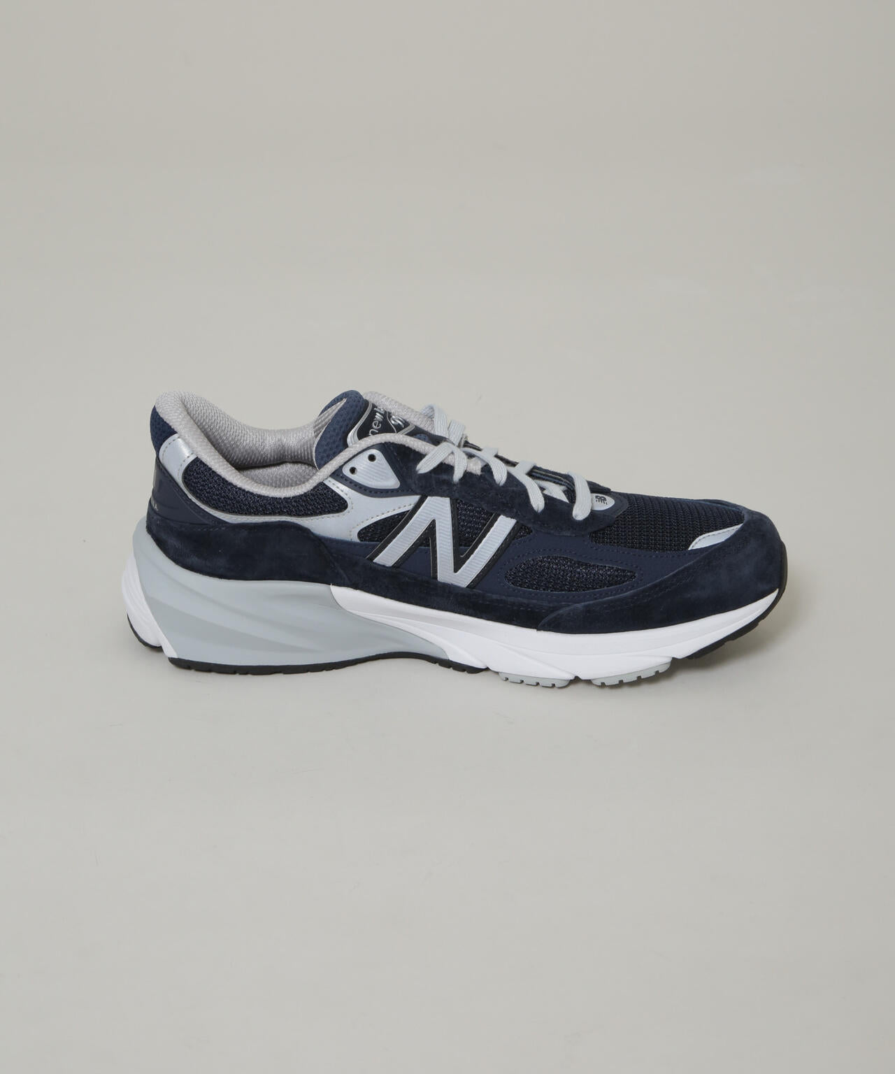 new balance/M990v6