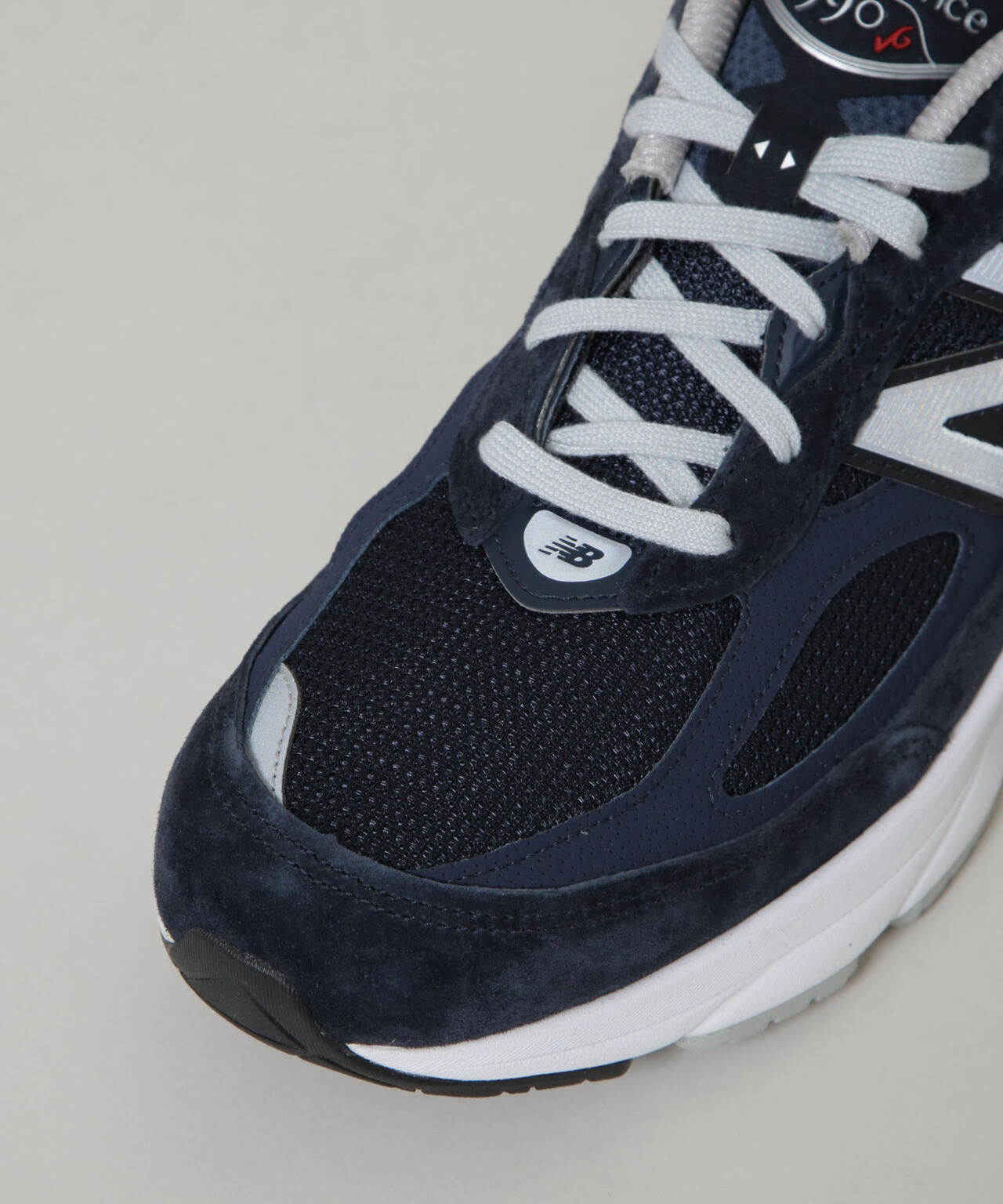 new balance/M990v6