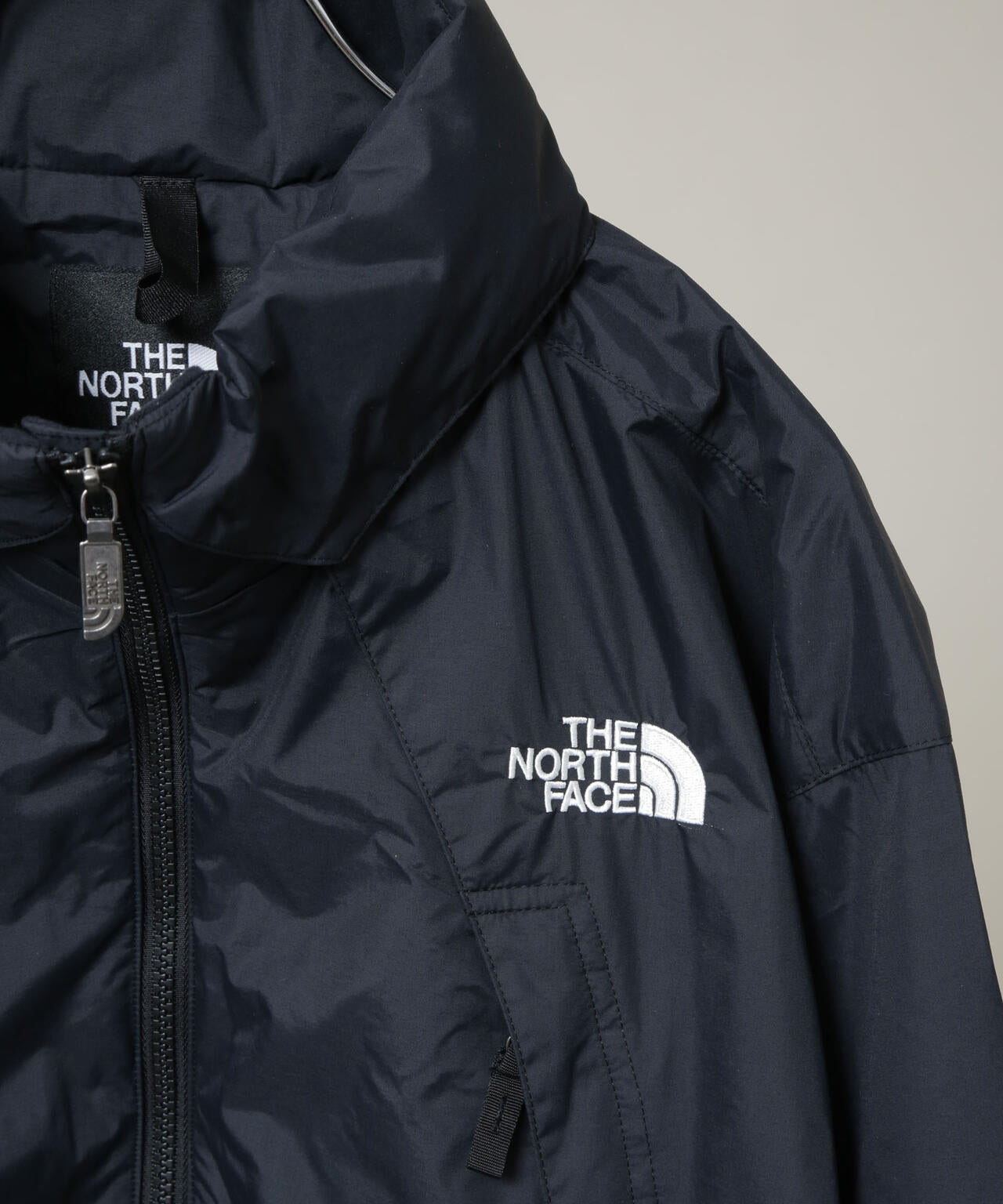 THE NORTH FACE / Chimney Wind Jacket