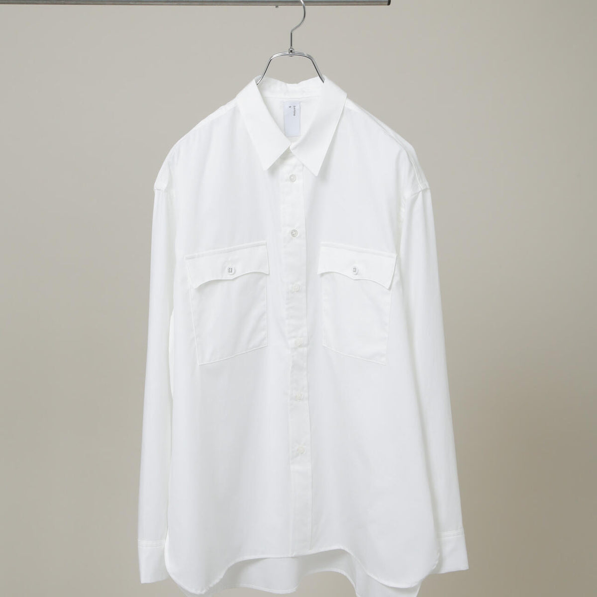 ⭐️モコ　　ホワイト 長袖 Tシャツ 前ボタン プリーツとデニムパンツ benine 9 / Double Pocket L/S Shirt