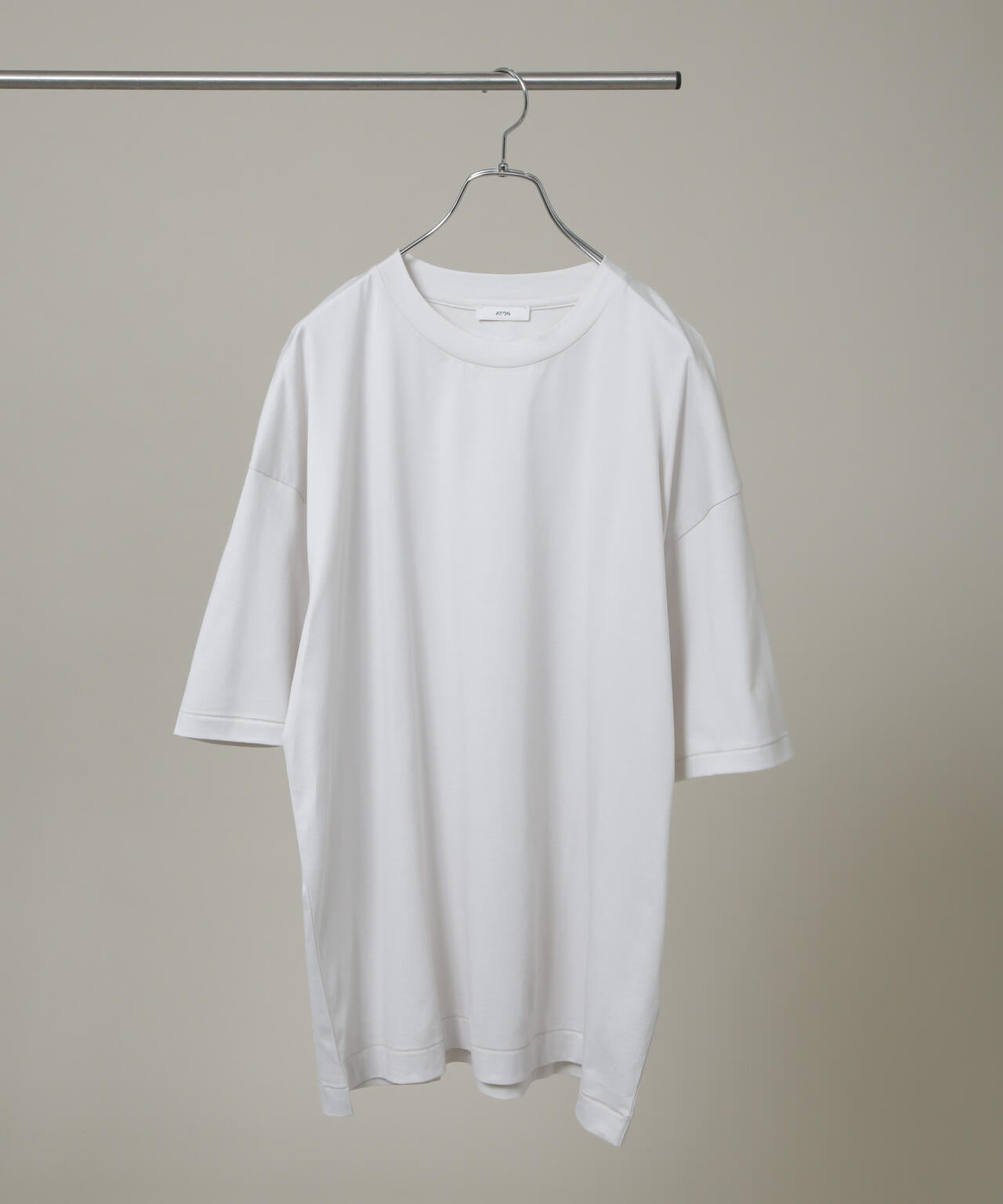 ATON / SUVIN 60/2 OVERSIZED T-SHIRT