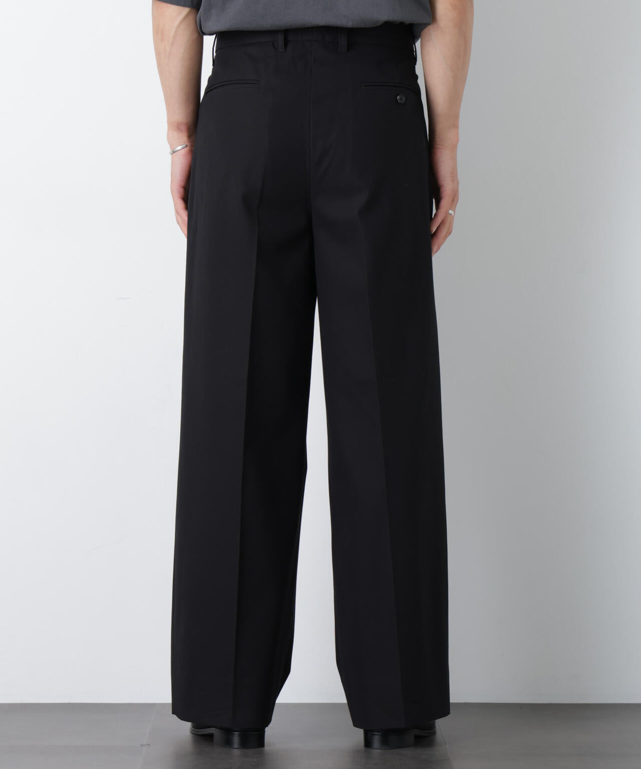 benine 9/Two-Tuck Chino Slacks