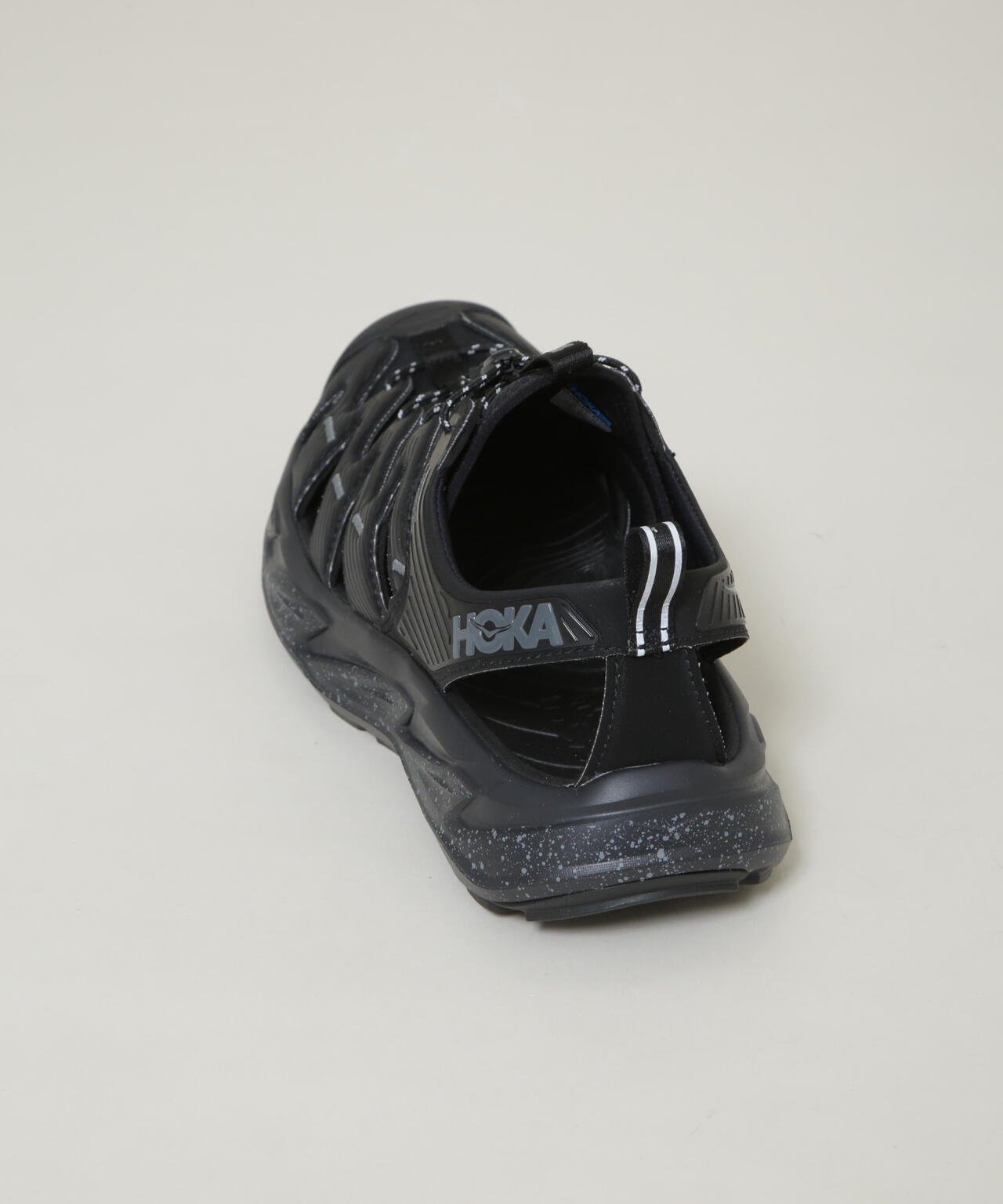 HOKA / U HOPARA