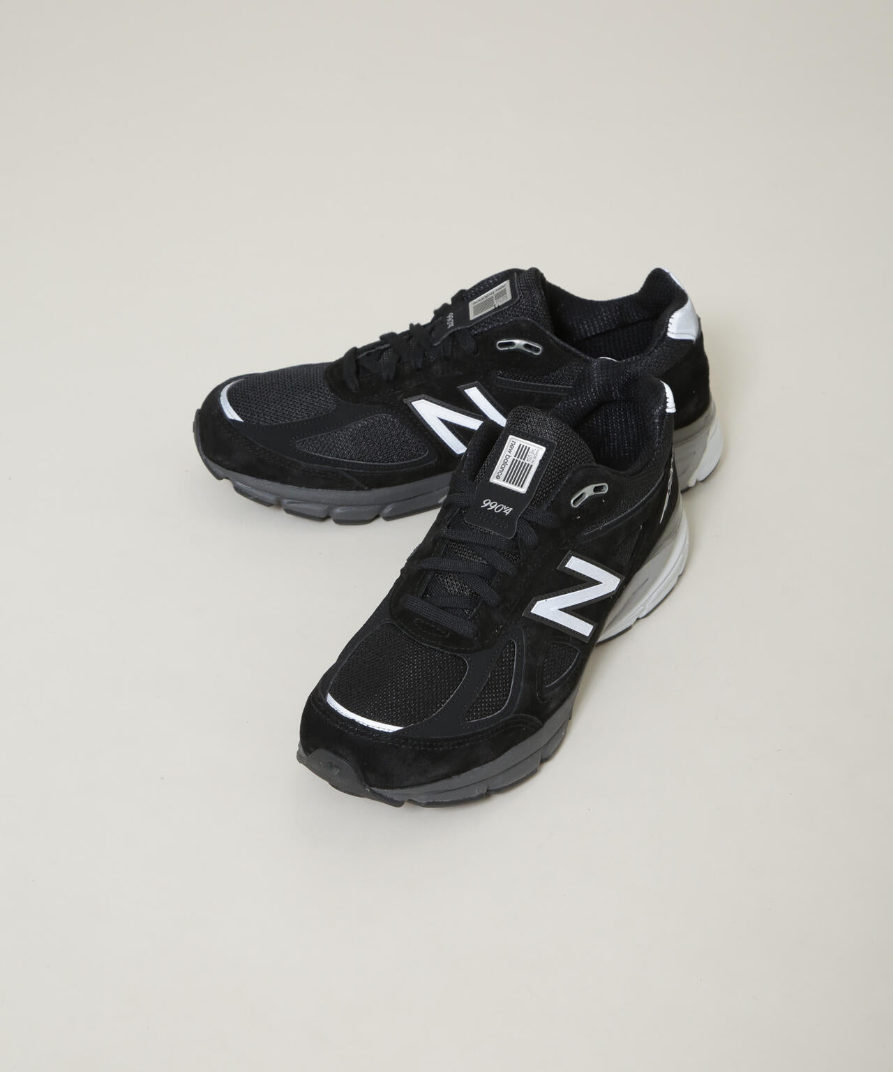 new balance/U990v4