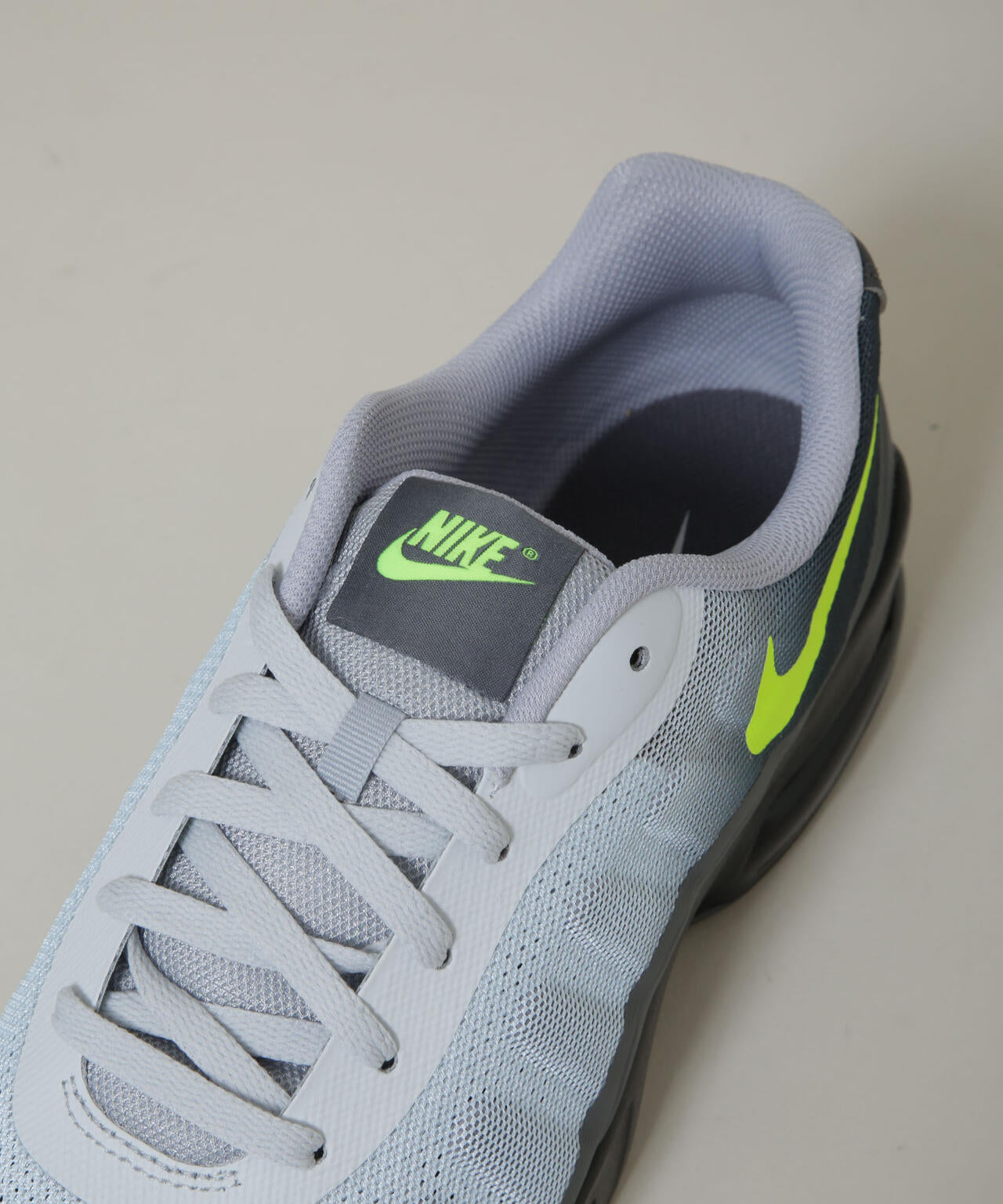 NIKE/ナイキ エア マックス インビガー 6706134054